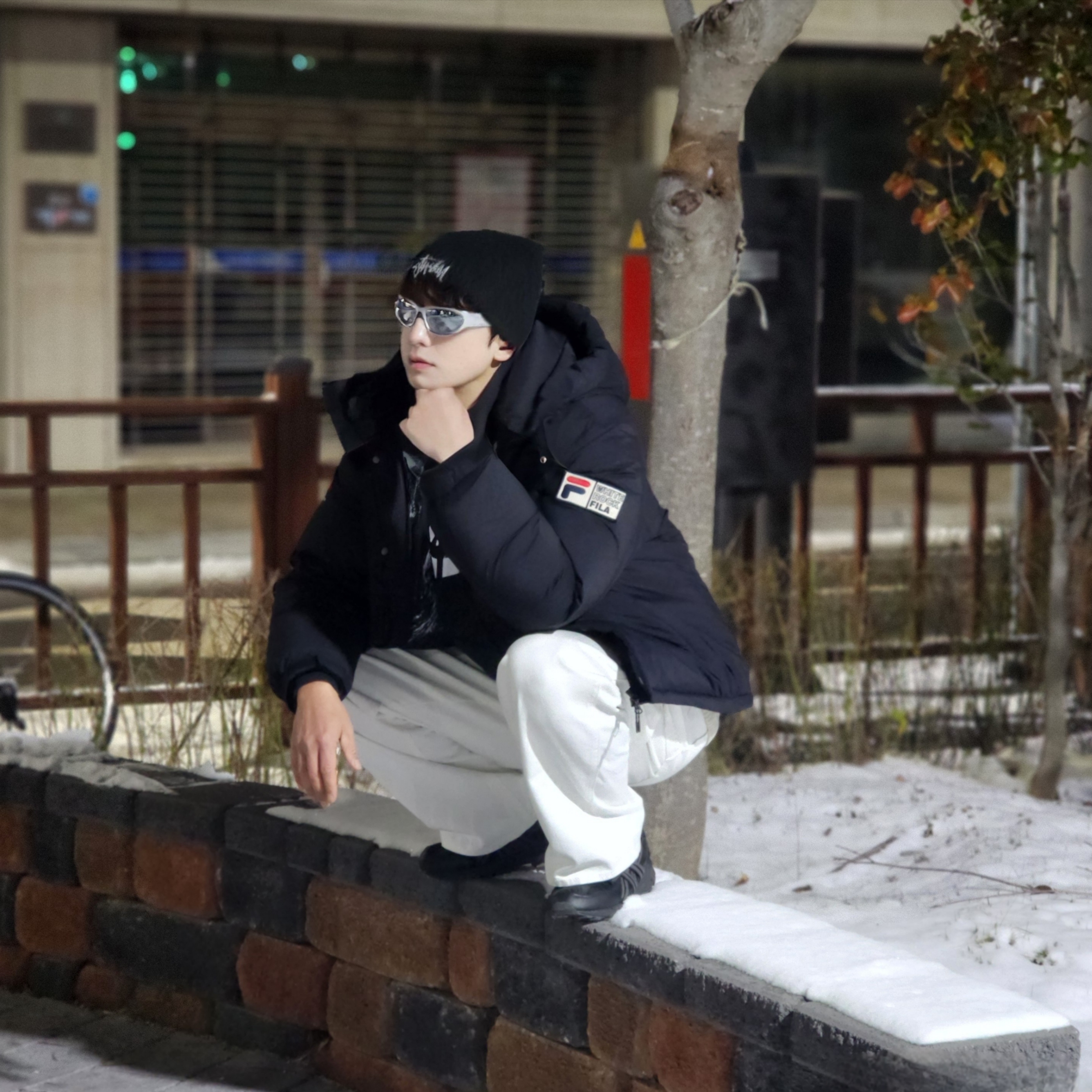Stussy Big Stock Cuff Beanie Black, Nike NSW Club Fleece Graphic Pullover Hoodie black - Asia 착용 스타일 - 2
