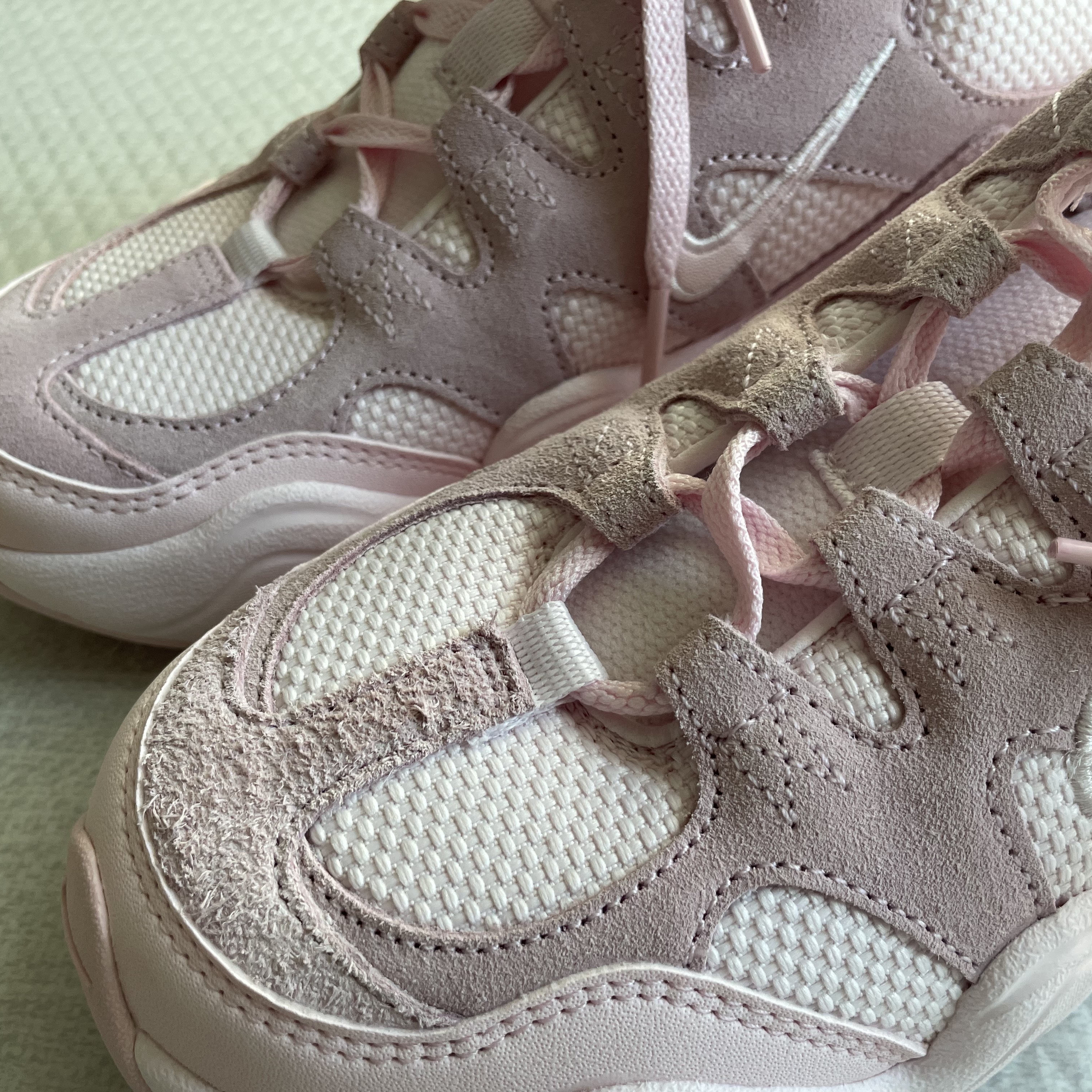(W) Nike Tech Hera Pearl Pink 착용 스타일 - 1