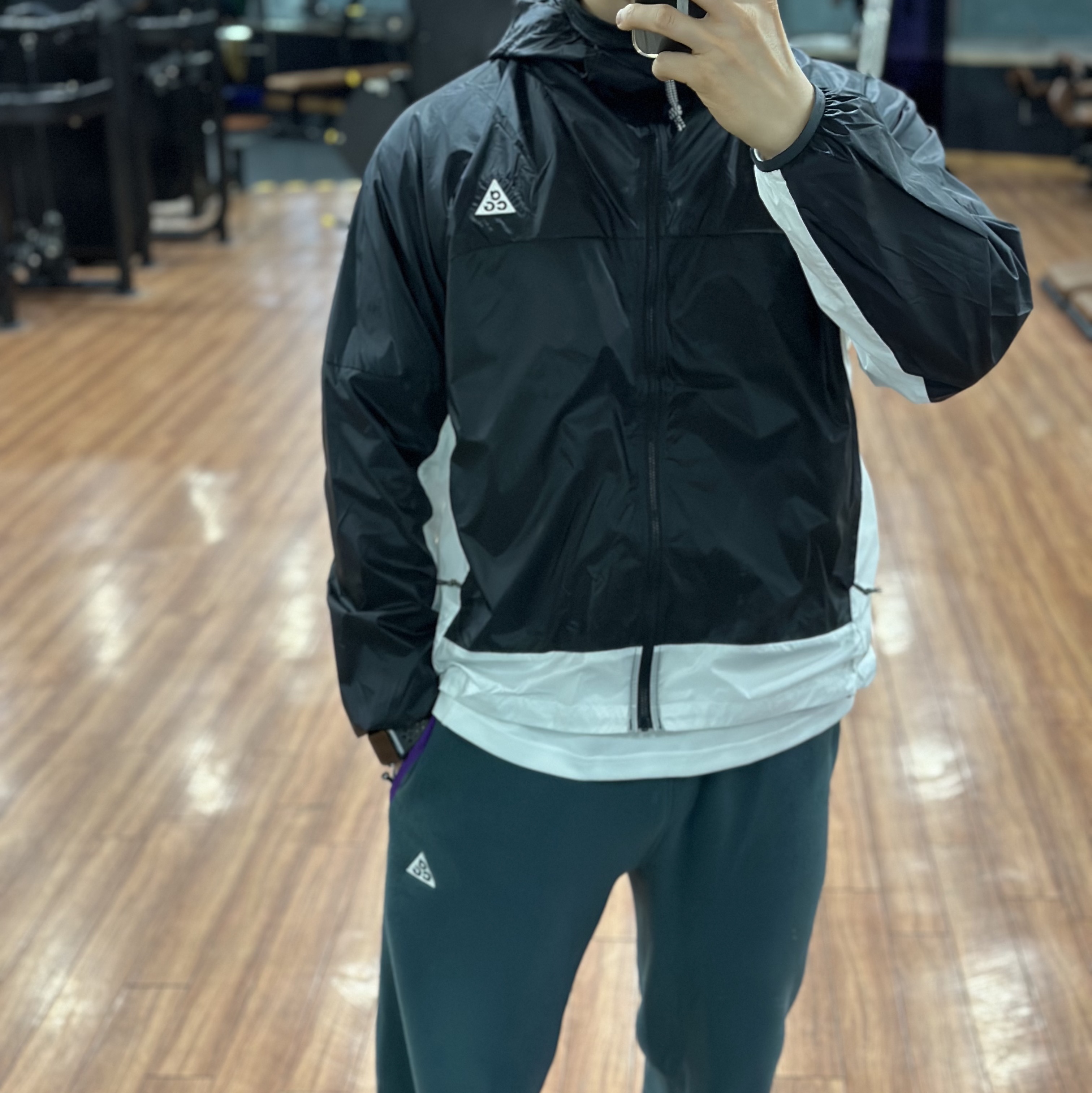 Nike ACG Windproof Cinder Cone Jacket Off Noir - Asia 착용 스타일