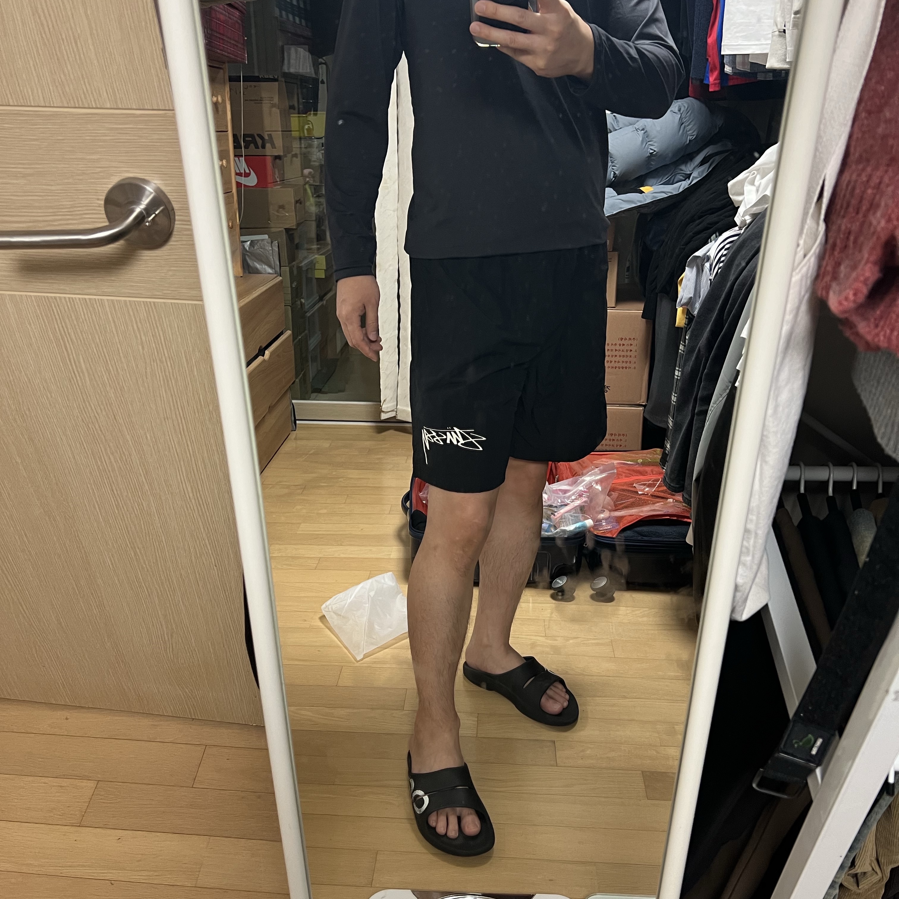 Nike x Stussy Shorts Black (FJ9167-010) 착용 스타일 - 1