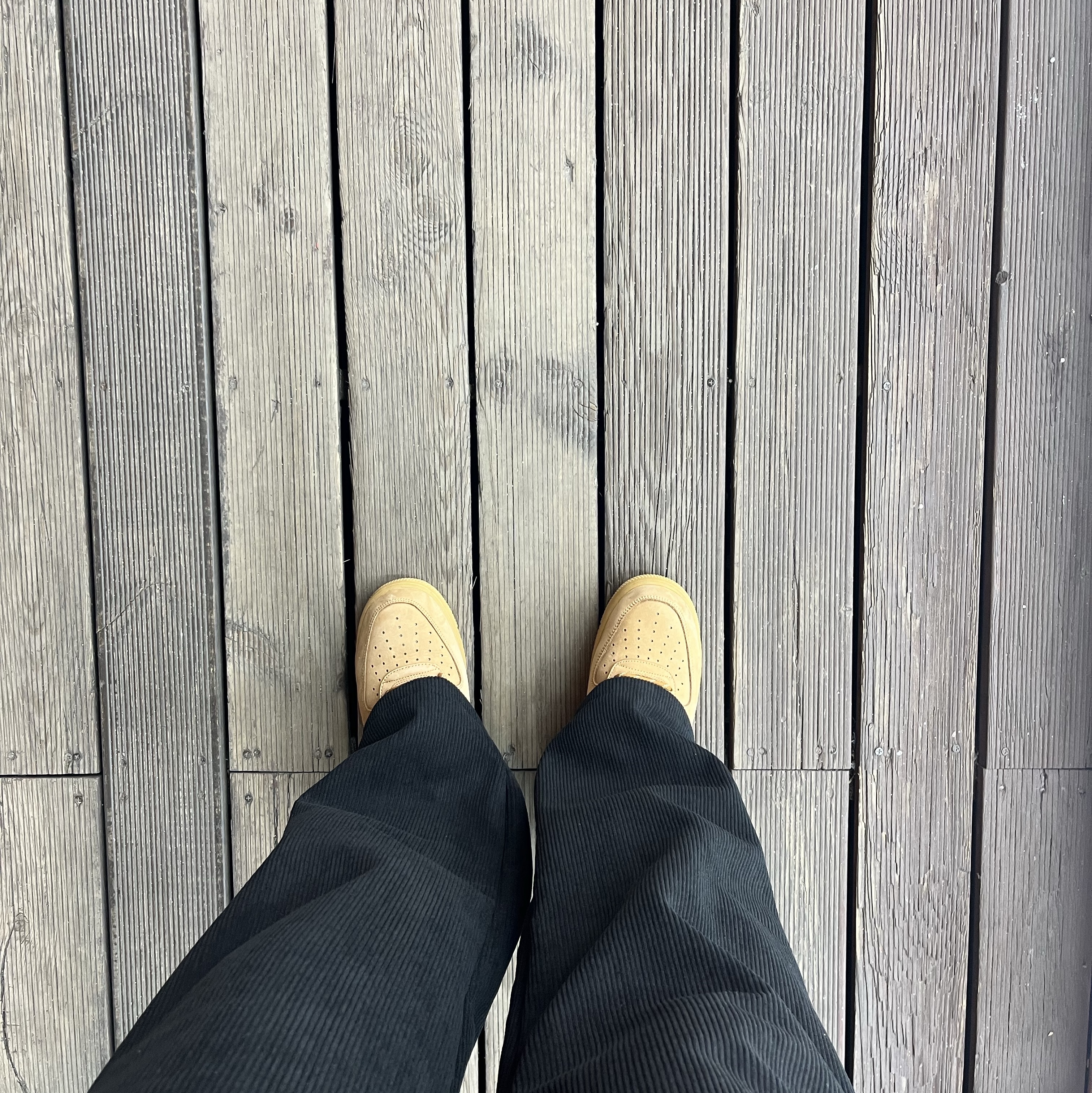 Nike Air Force 1 '07 WB Flax 착용 스타일