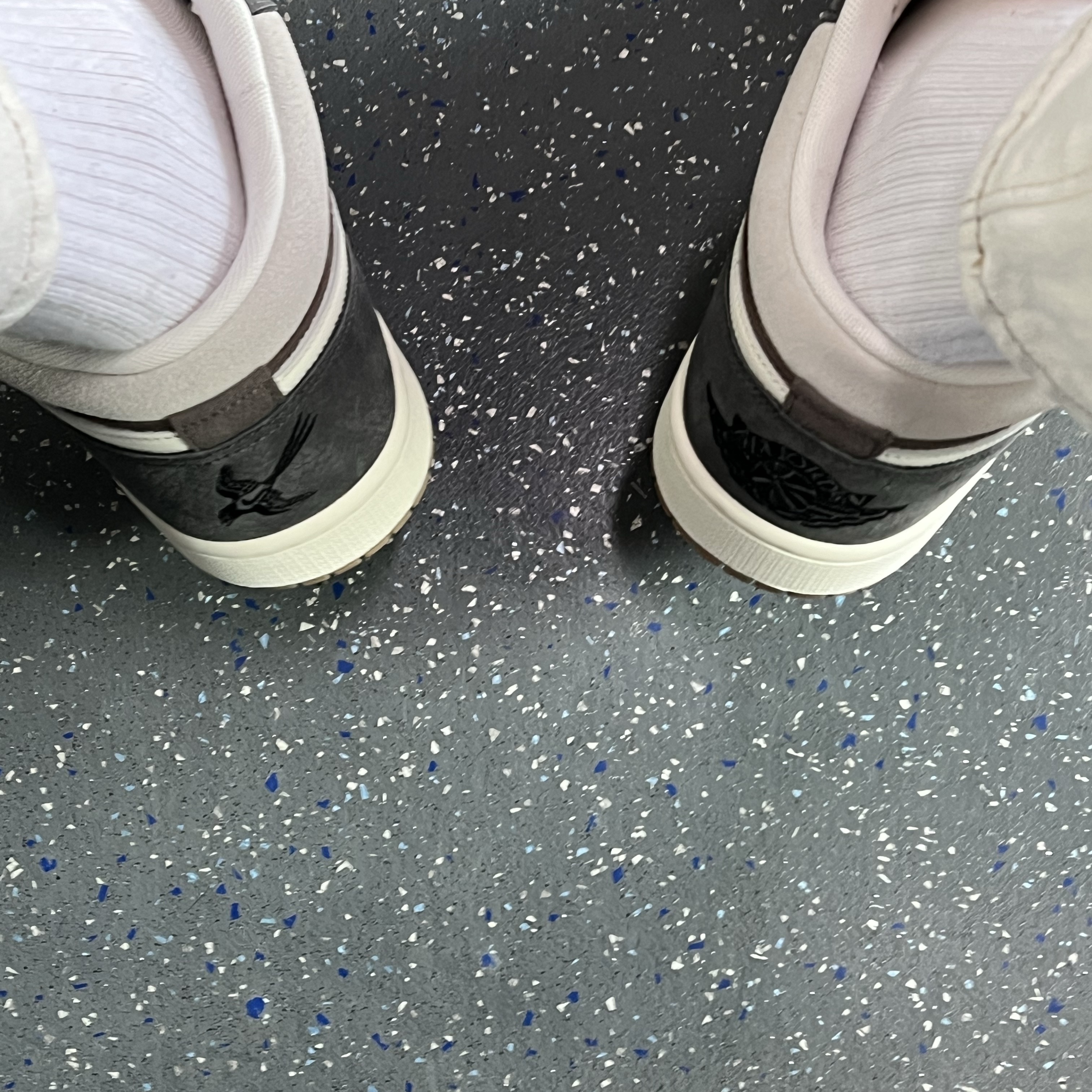 Jordan 1 Low Kkachi 착용 스타일
