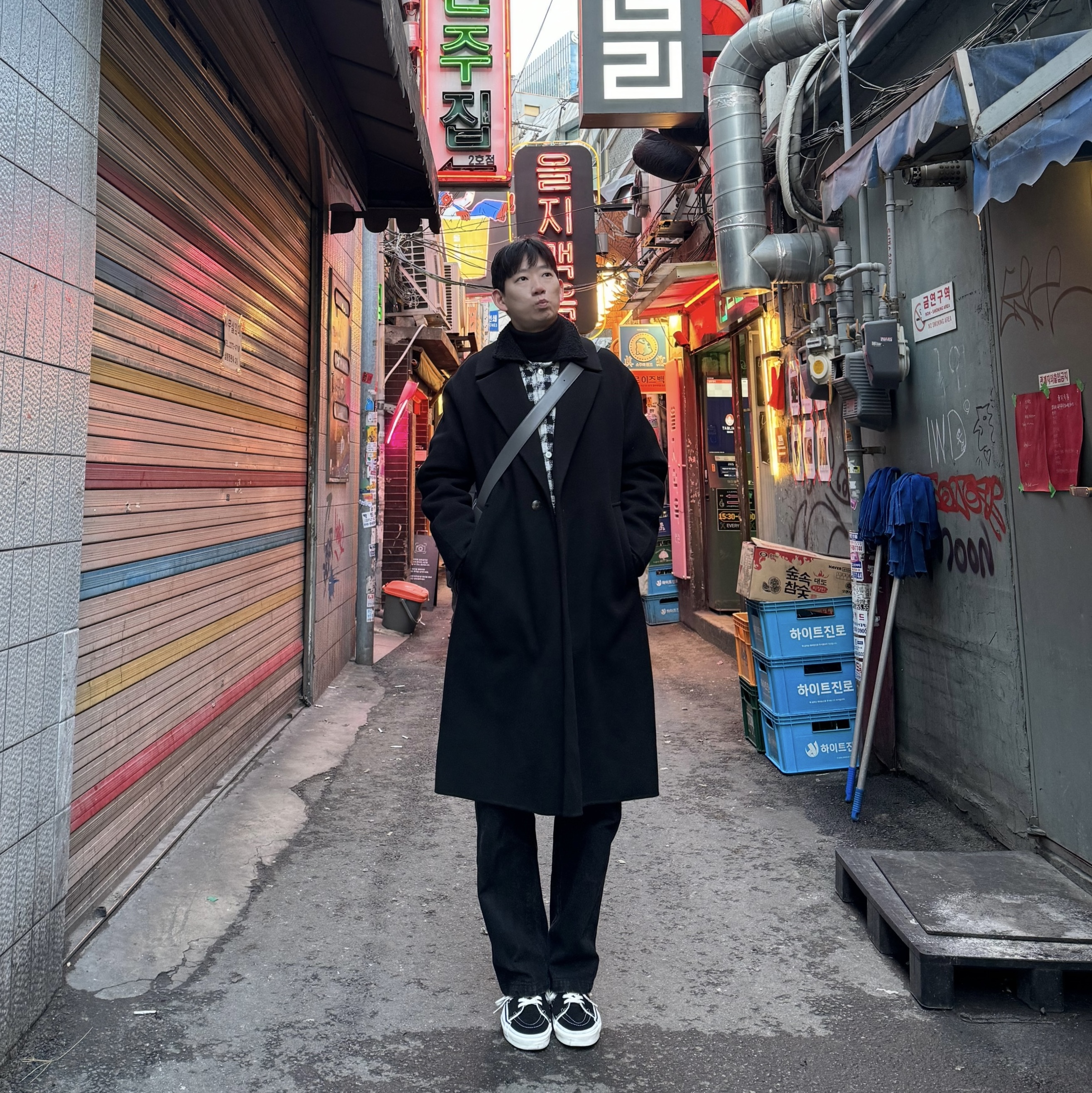 Vans Vault OG Sk8-Hi LX Black 착용 스타일 - 3