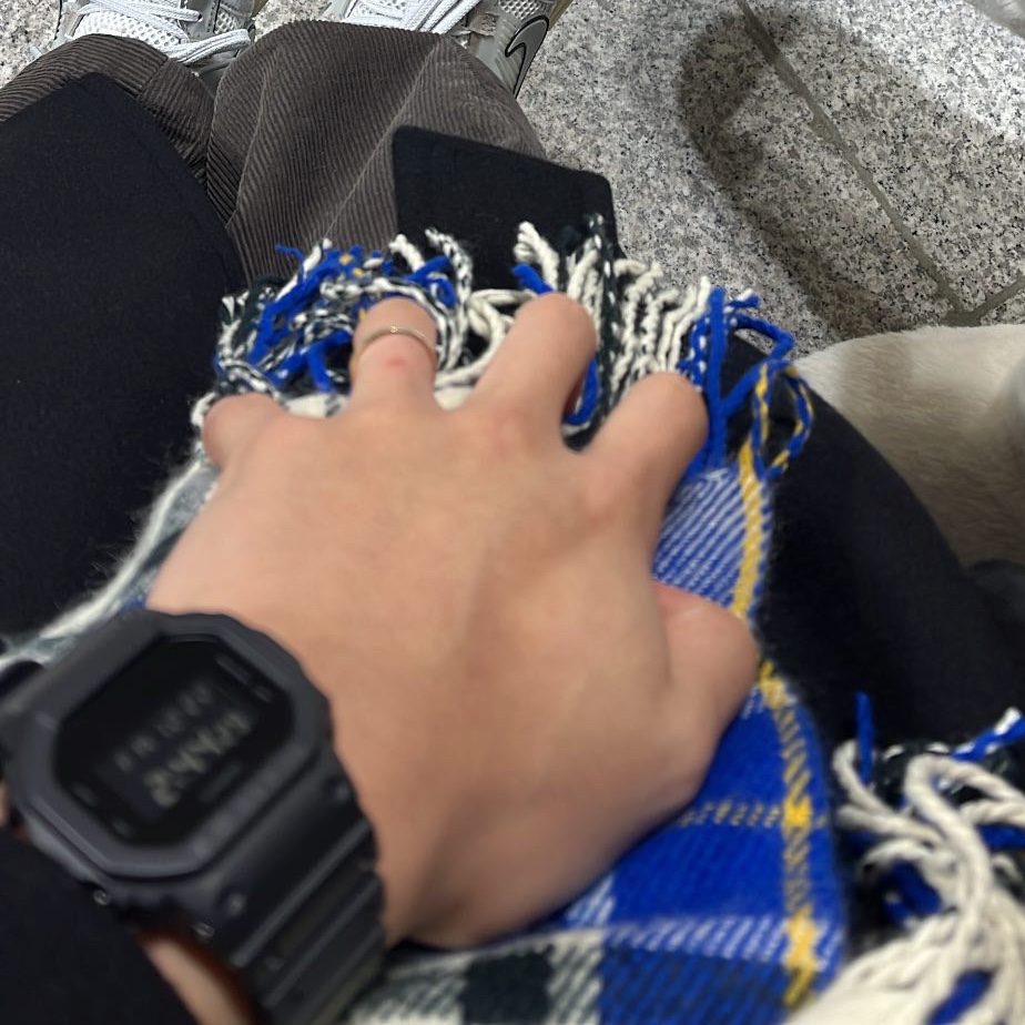 Casio G-Shock DW-5600BB-1 착용 스타일 - 1