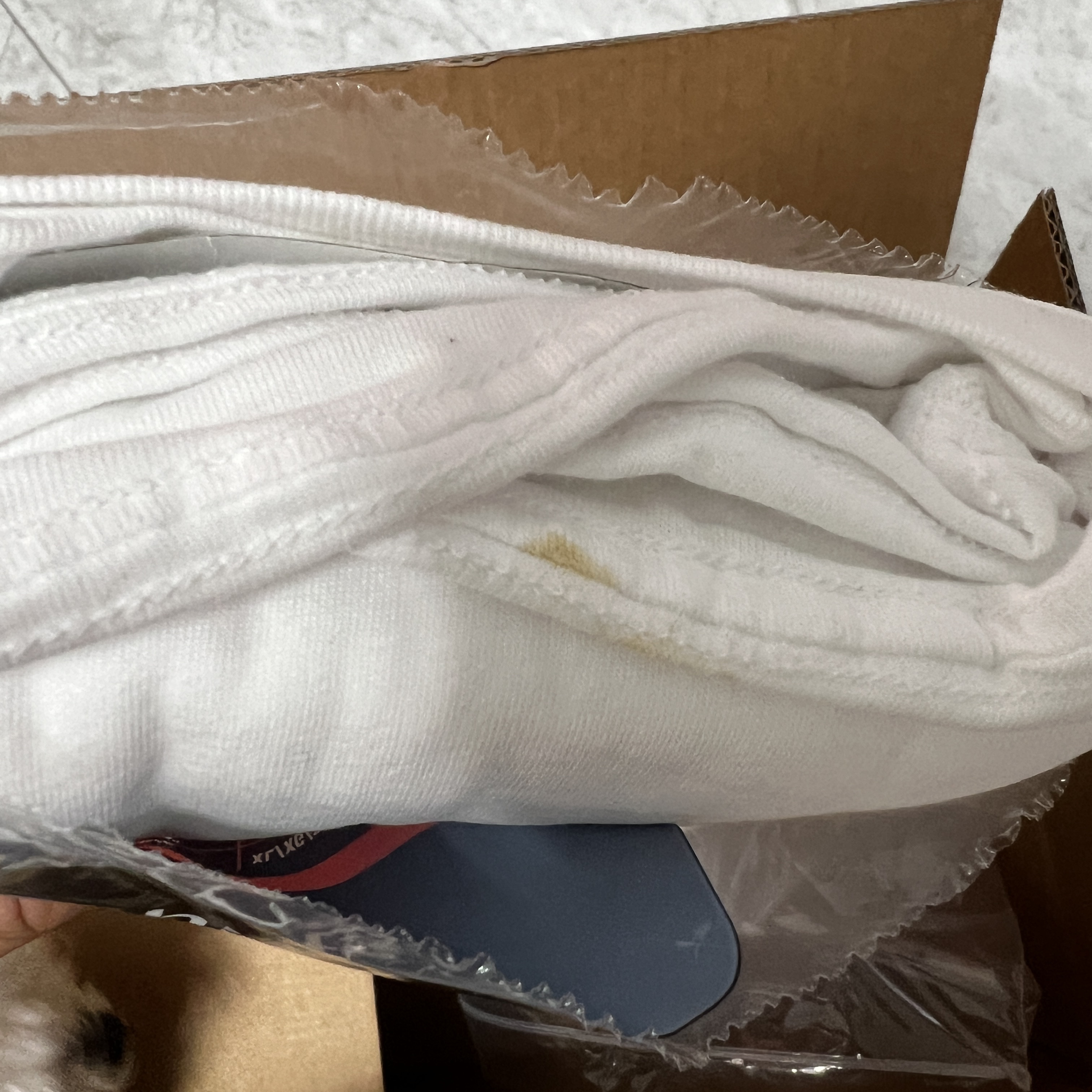 Supreme Hanes Tagless T-Shirt White (3 Pack) 착용 스타일