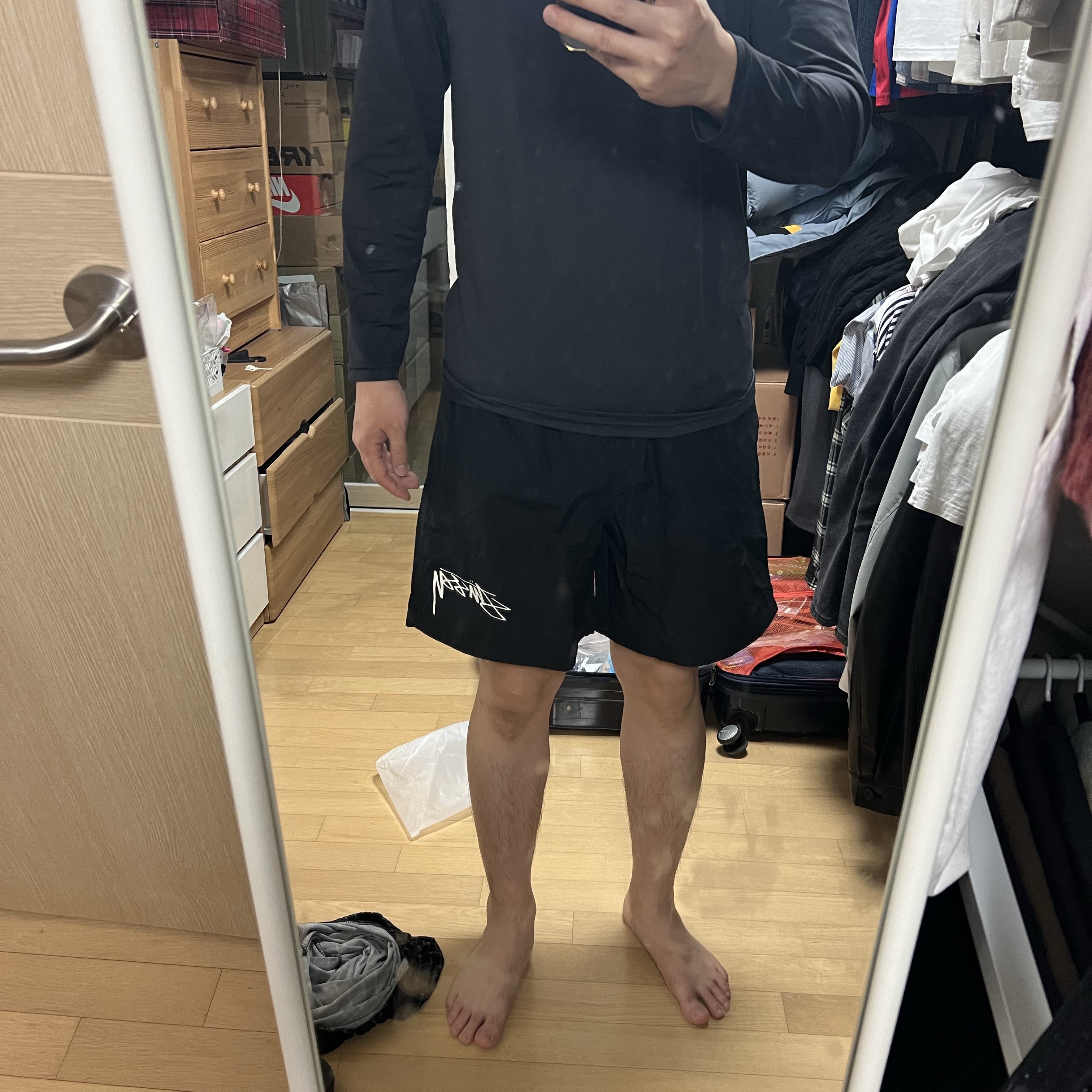 Nike x Stussy Shorts Black (FJ9167-010) 착용 스타일 - 2