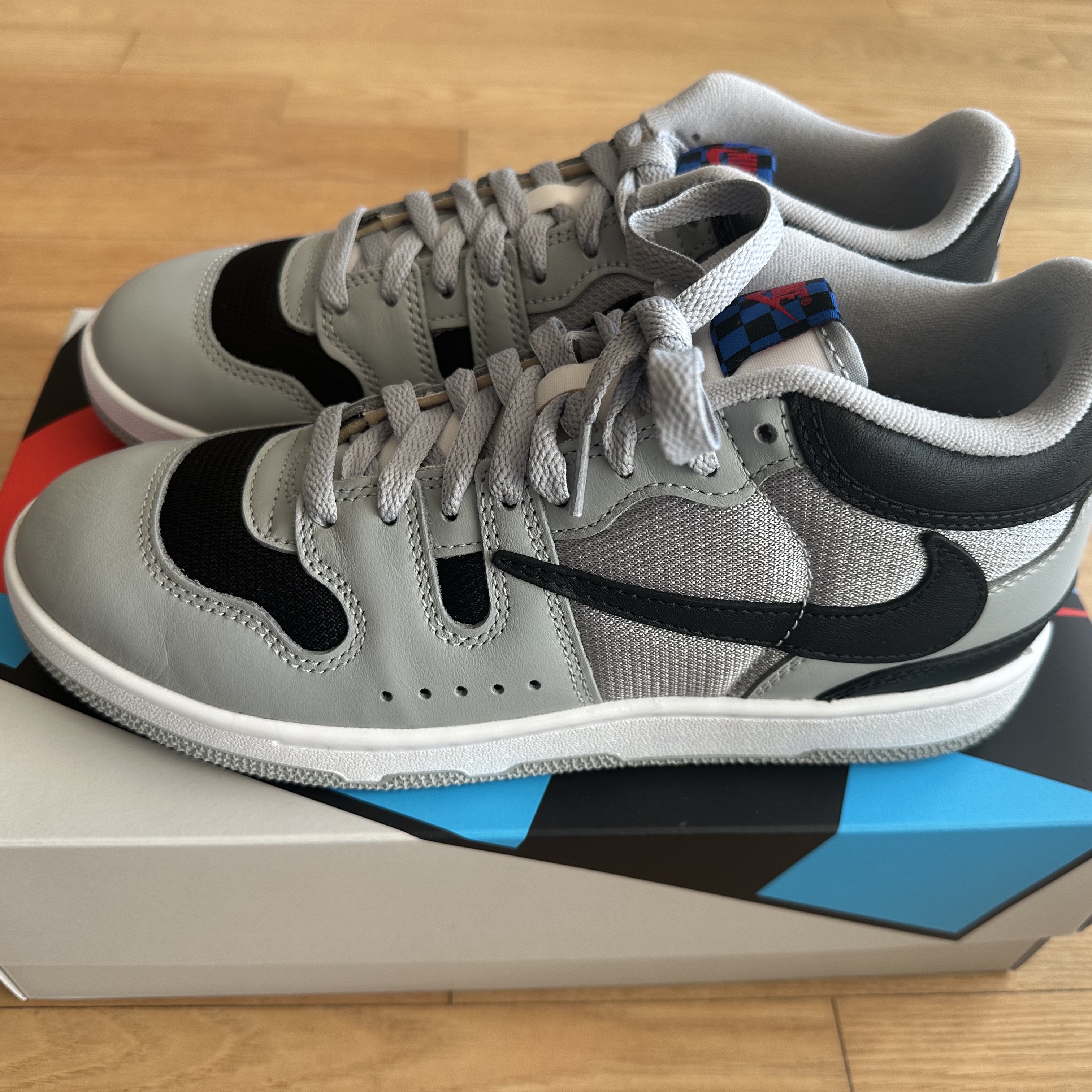Nike x Travis Scott Mac Attack SP Light Smoke Grey 착용 스타일