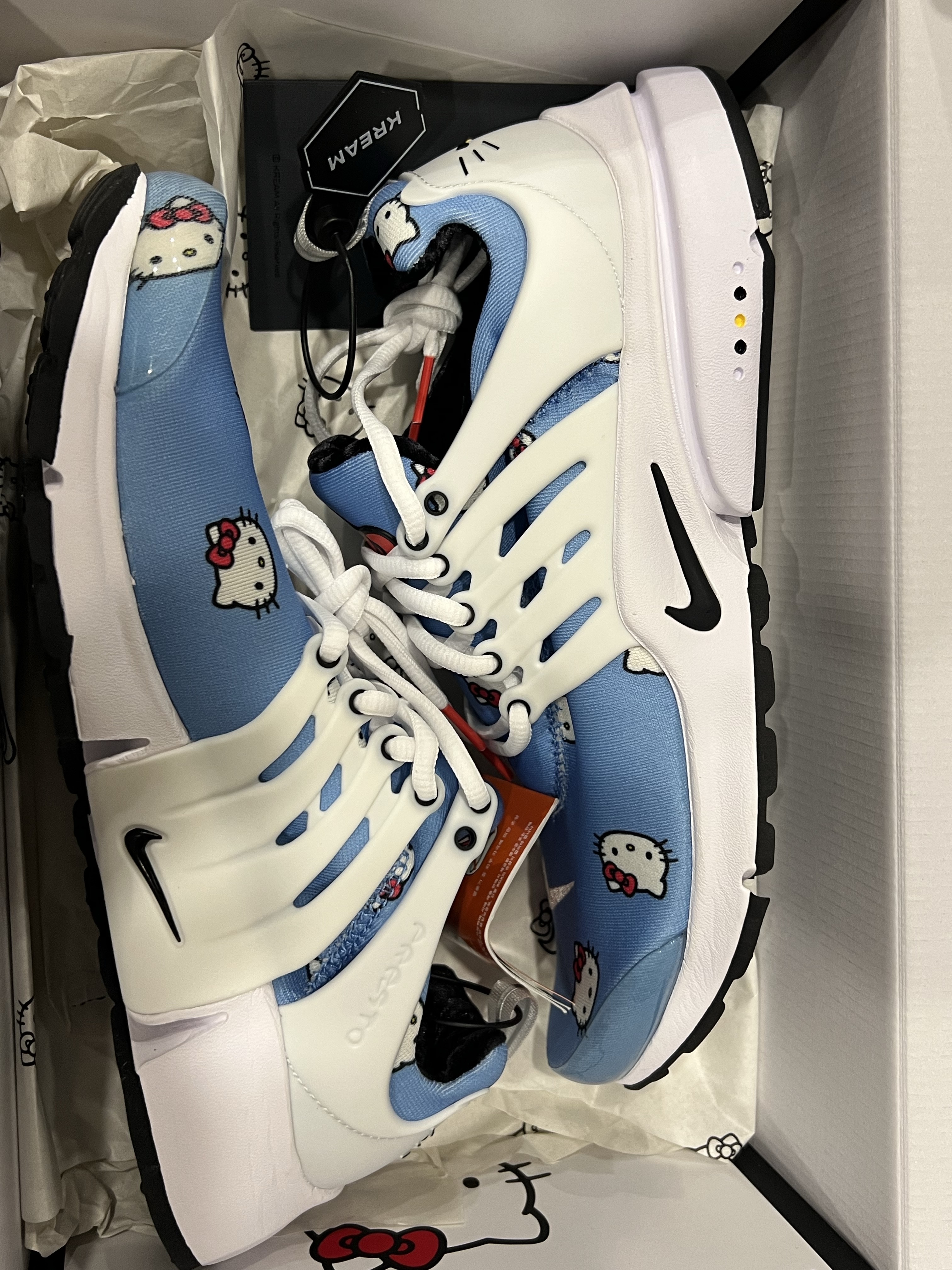 Nike x Hello Kitty Air Presto University Blue 착용 스타일 - 1