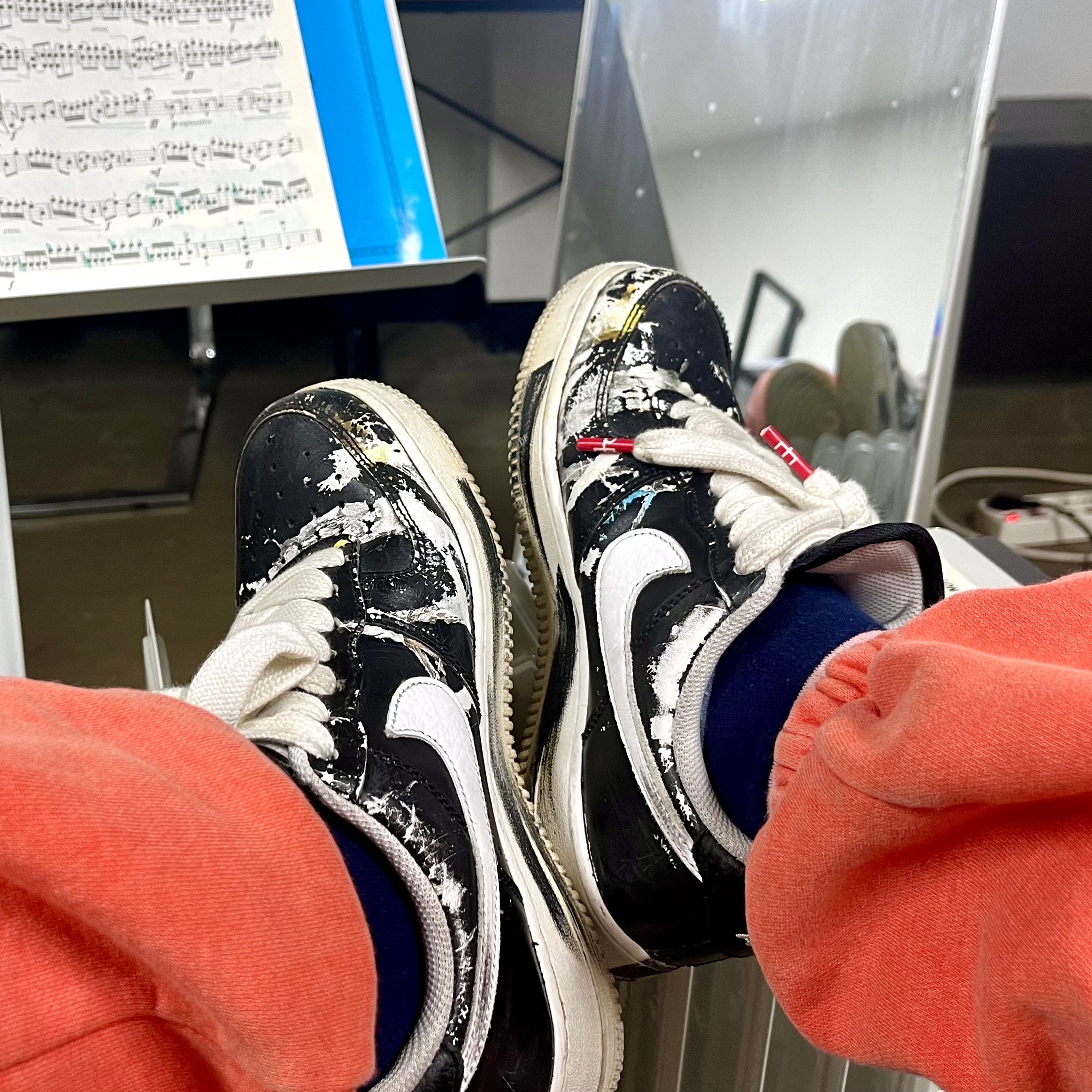 Nike x Peaceminusone Air Force 1 Low Para-Noise 착용 스타일