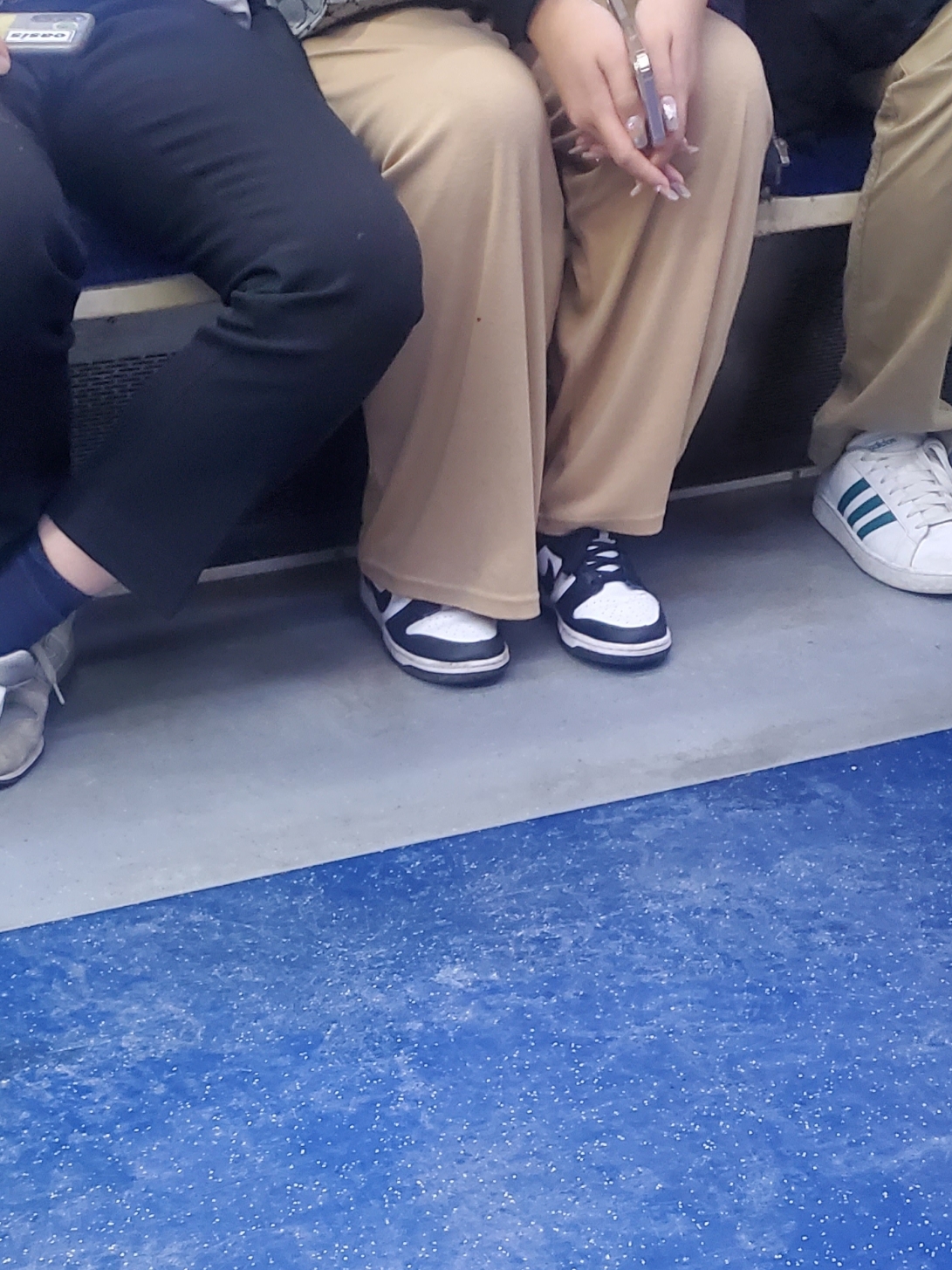 Nike Dunk Low Retro Black 착용 스타일