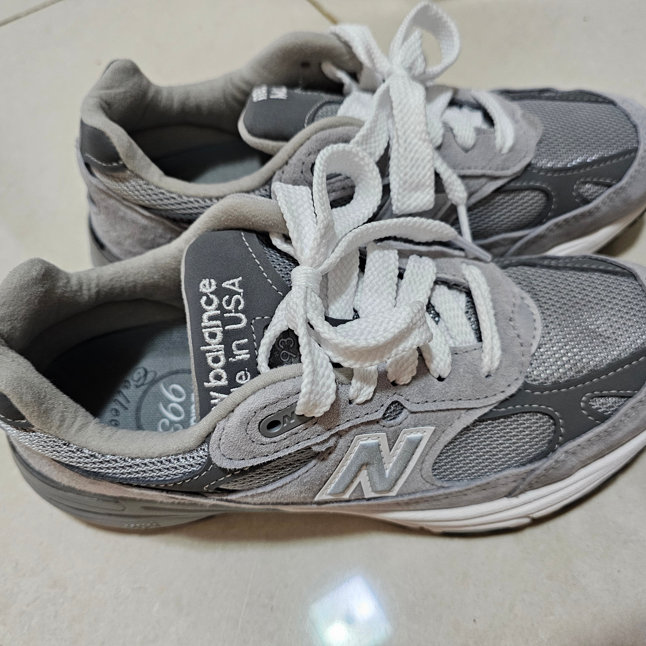 (W) New Balance 993 Made in USA Grey - B Standard 착용 스타일