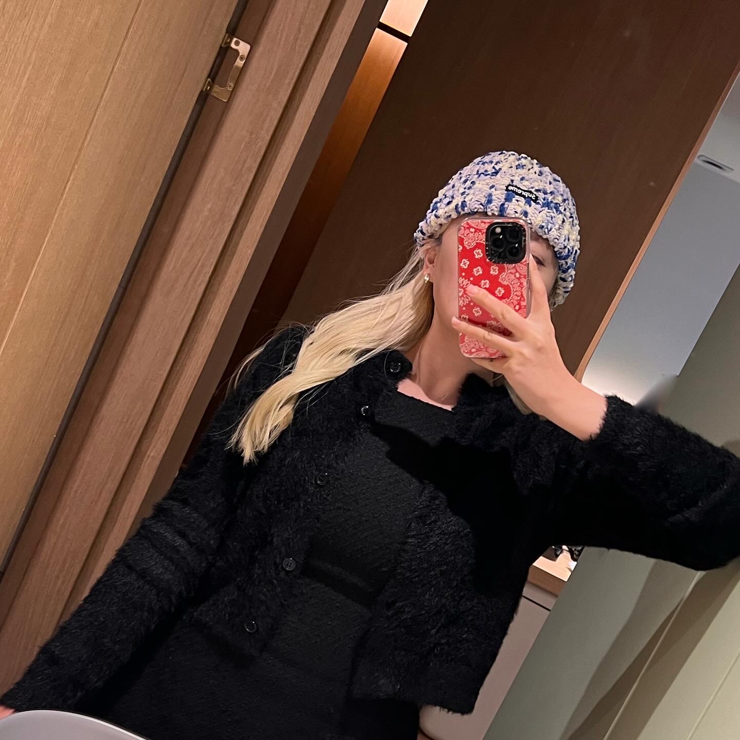 Supreme Chenille Beanie Lavender - 23FW 착용 스타일 - 1