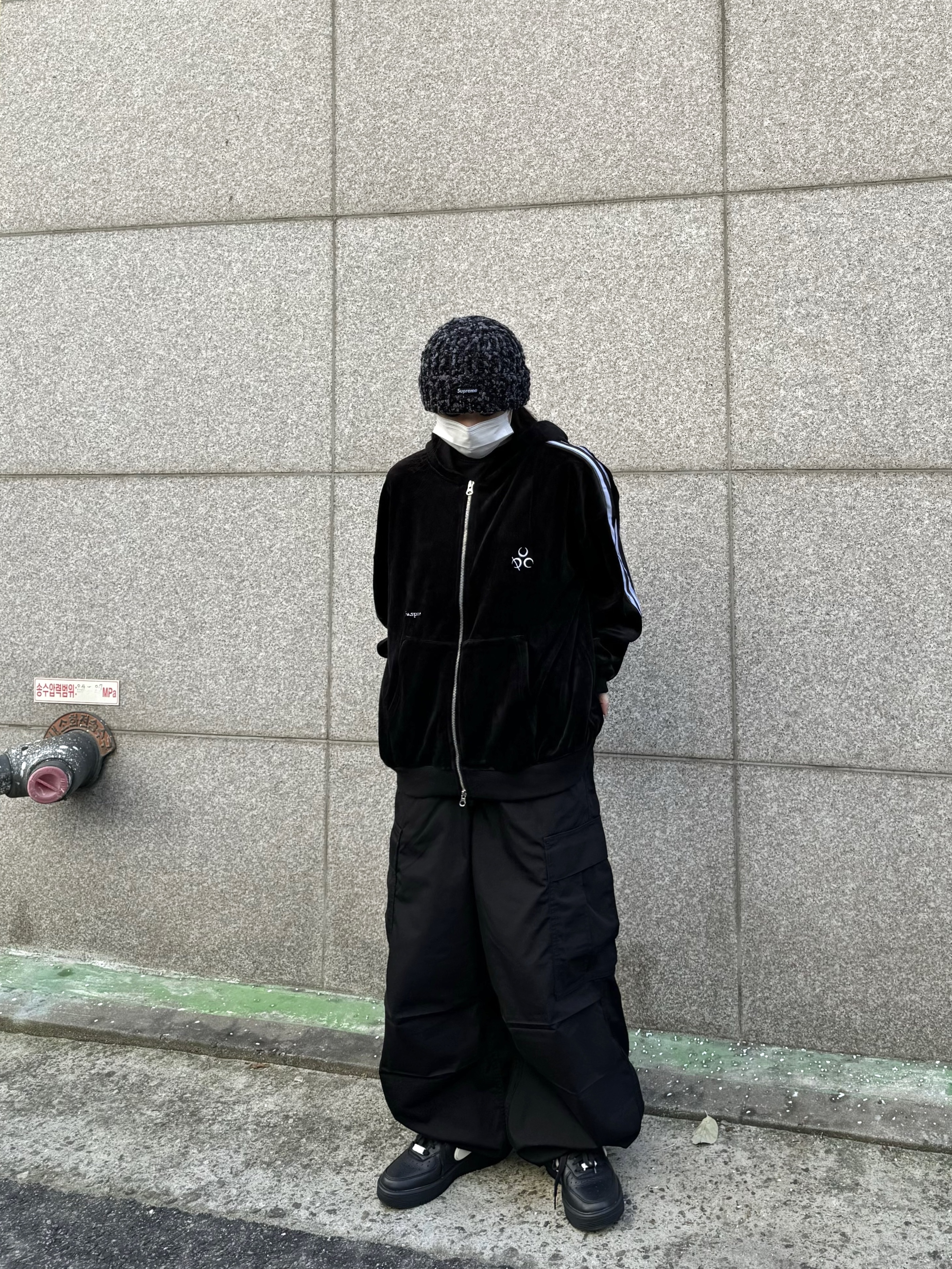 Nike x Ambush Air Force 1 Low SP Black, Supreme Chenille Beanie Black - 23FW 착용 스타일 - 3