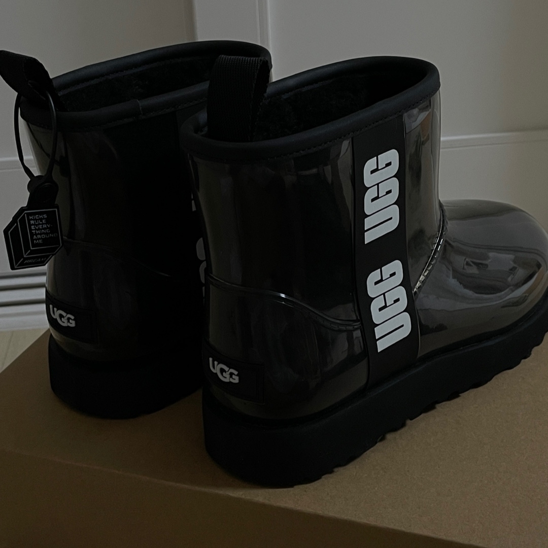 (W) UGG Classic Clear Mini Boots Black 착용 스타일