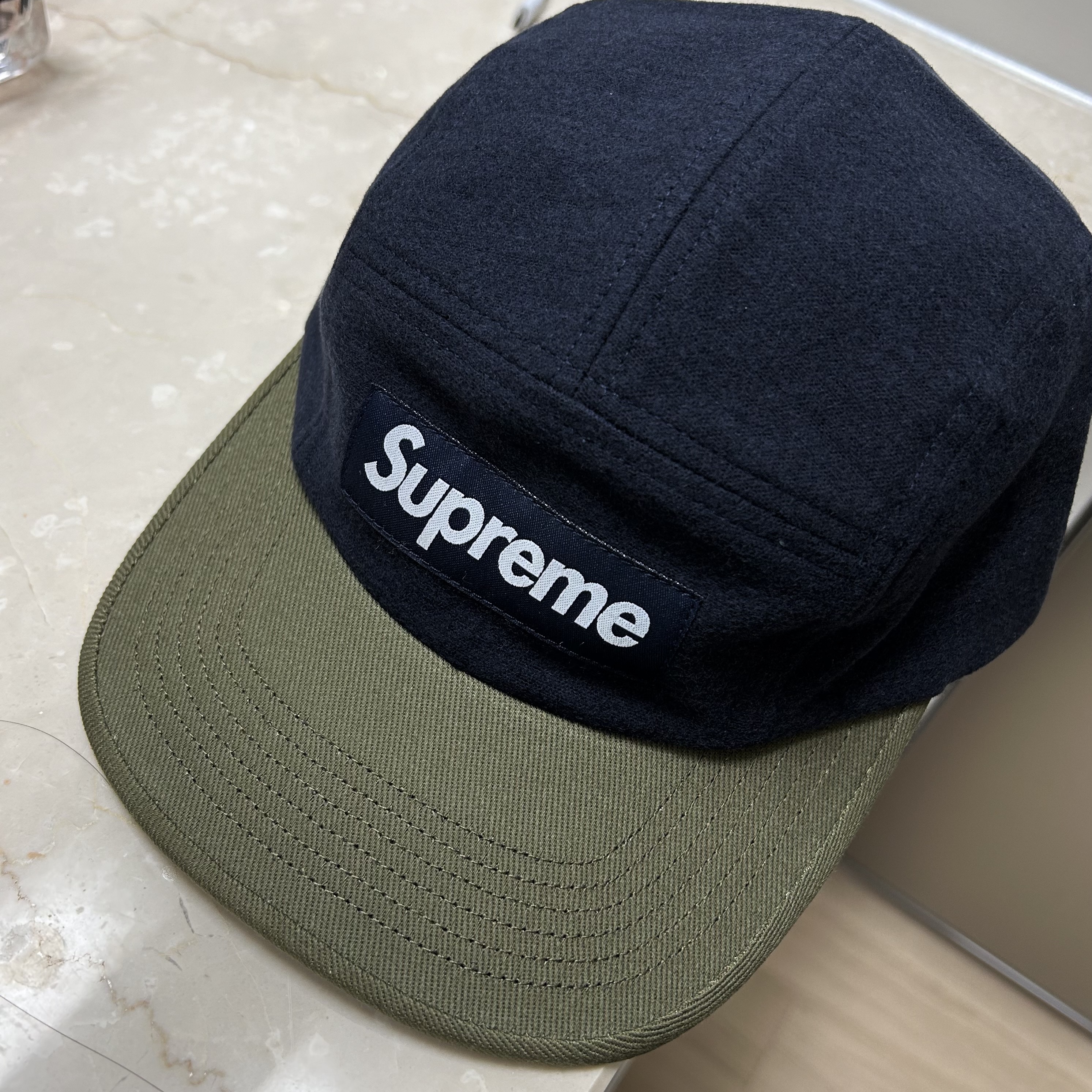 Supreme 2-Tone Camp Cap Navy - 23FW 착용 스타일 - 1