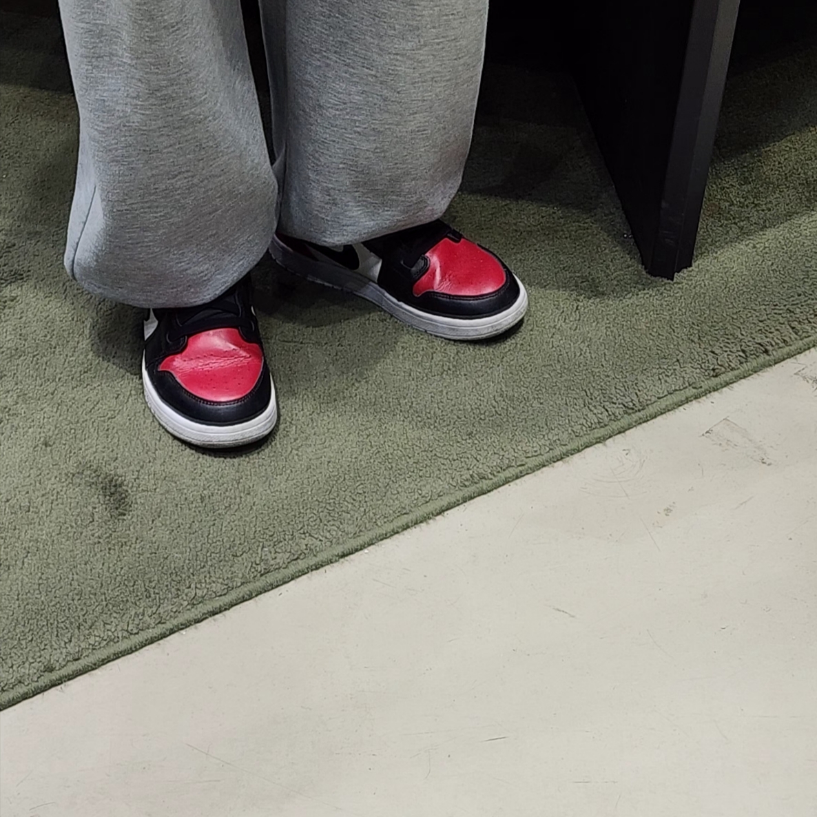Jordan 1 Low Bred Toe, (PS) Jordan 1 Low Alt Bred Toe 착용 스타일 - 3