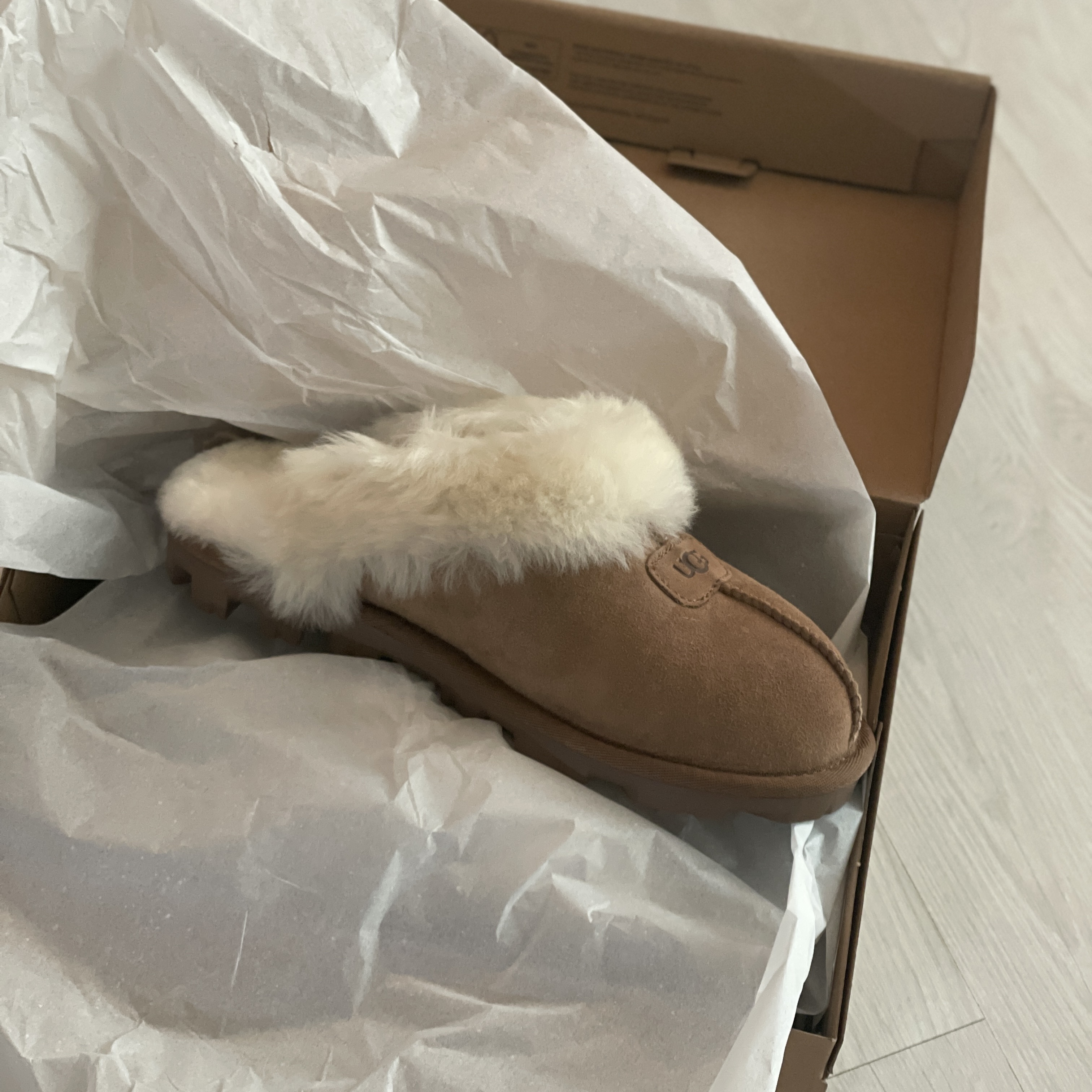 (W) UGG Coquette Slipper Chestnut 착용 스타일
