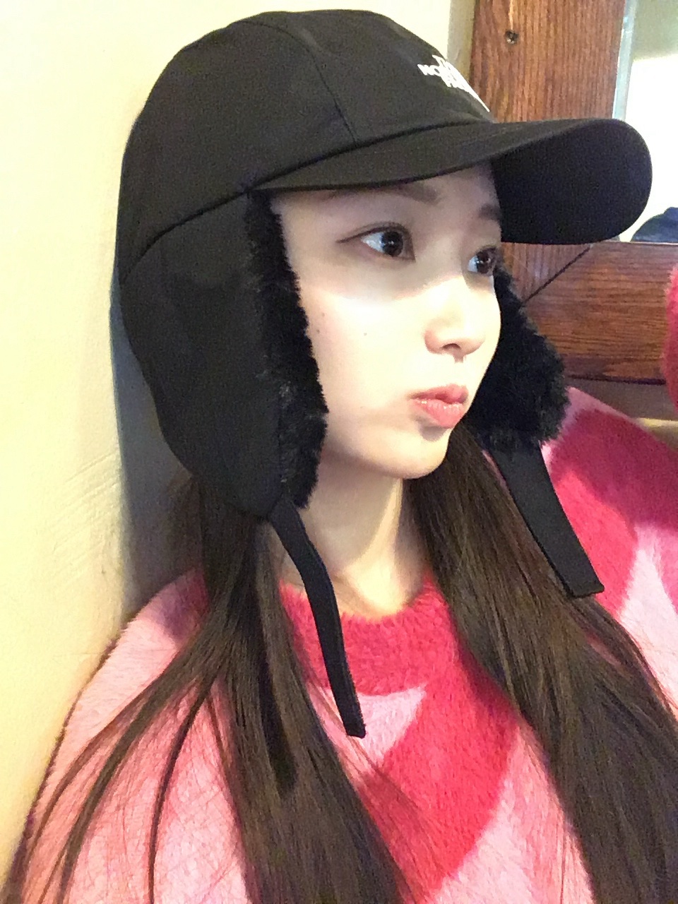 노스페이스 드라이벤트 이어머프 캡 블랙 착용 스타일