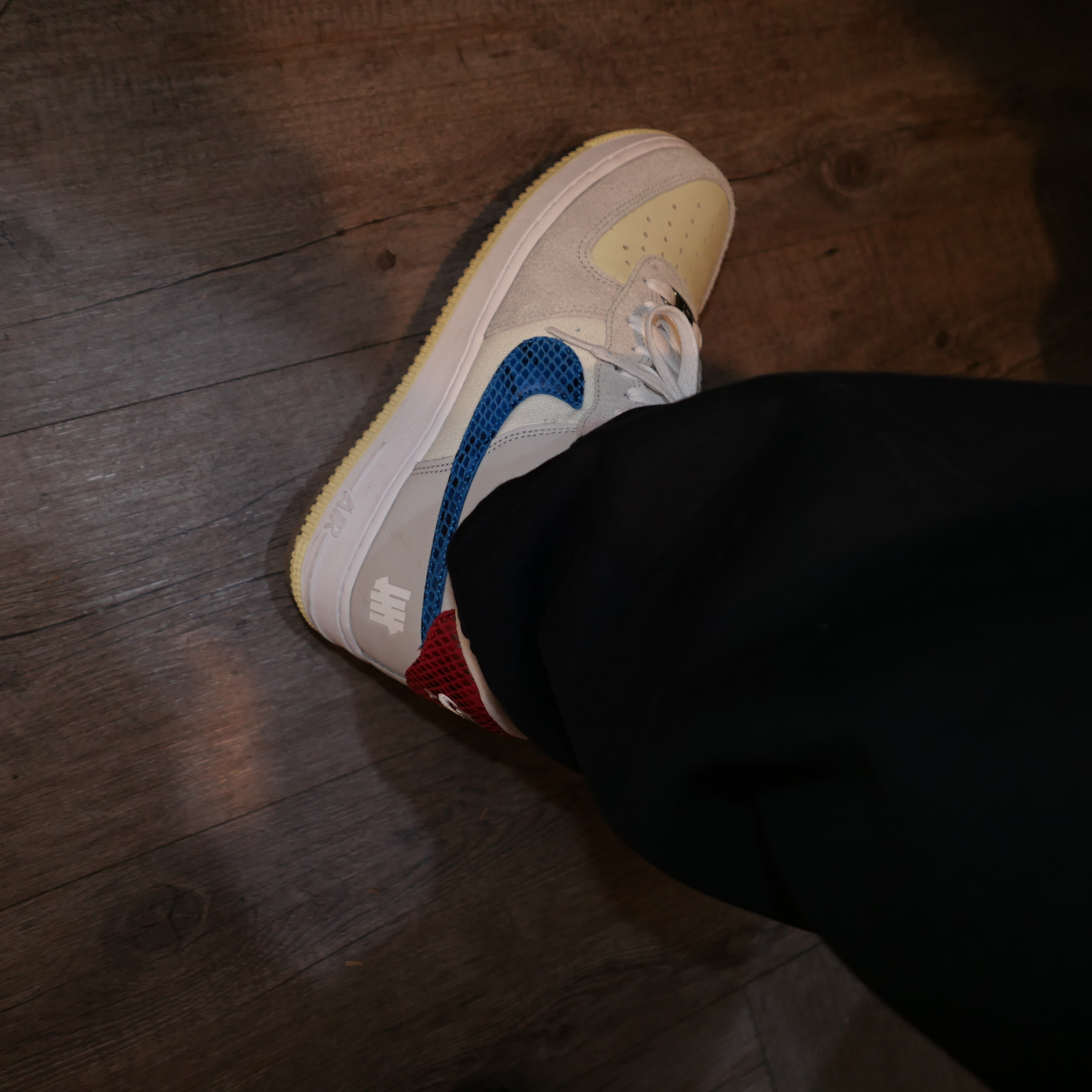 Nike x Undefeated Air Force 1 Low SP 5 On It, Nike x Stussy Washed Fleece Pants Black (FN5235-010) 착용 스타일 - 2