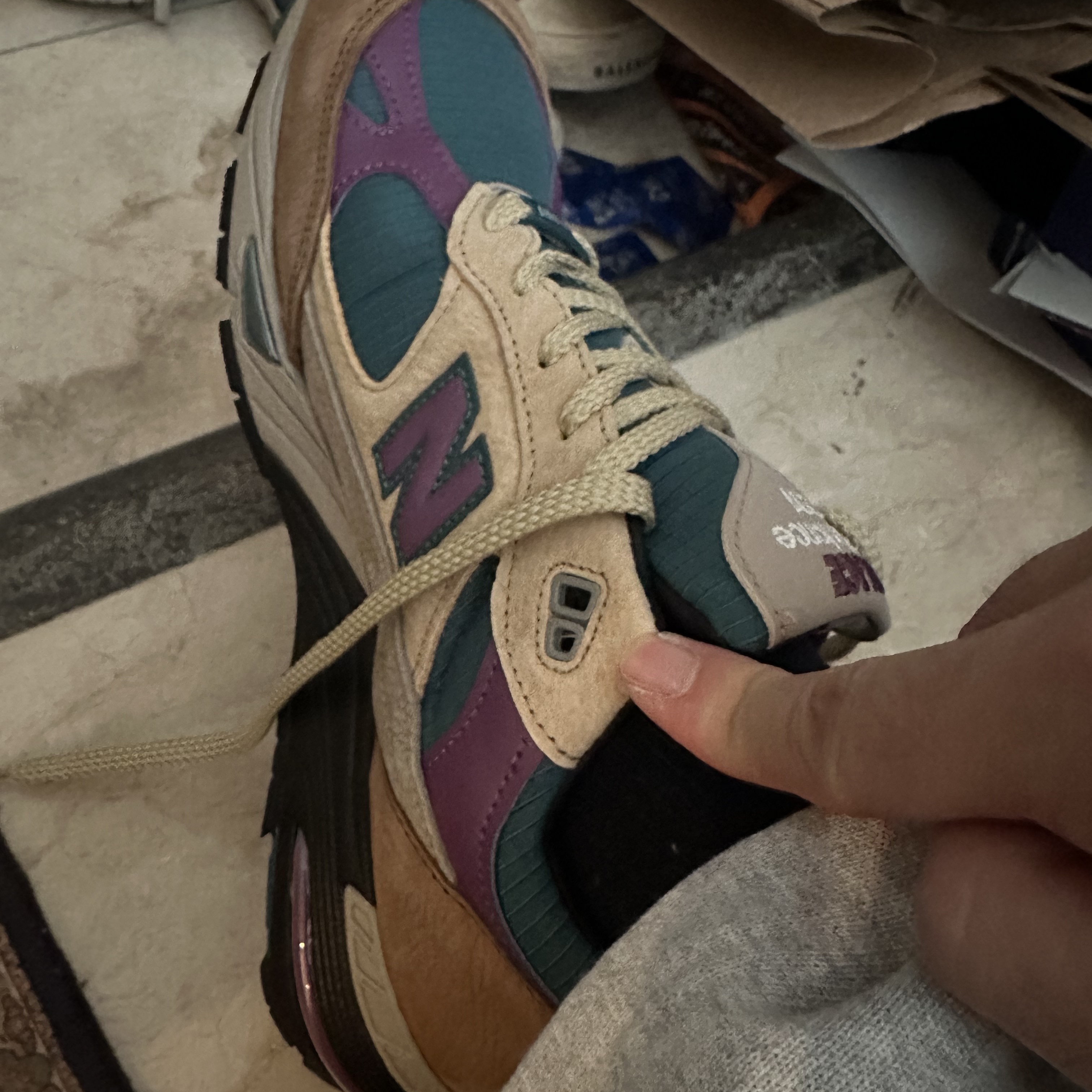 New Balance x Palace 991 Made in UK Teal Brown 착용 스타일 - 6