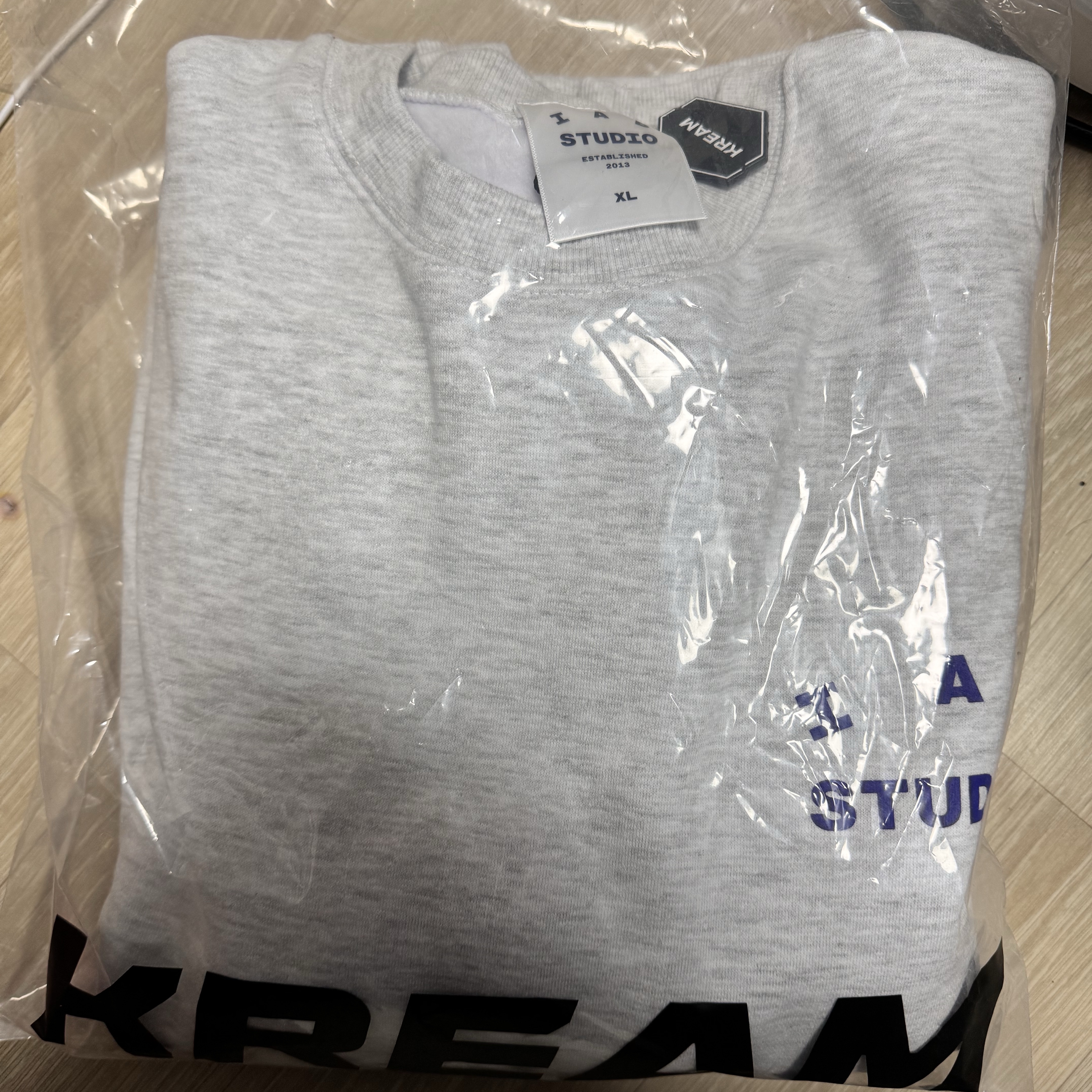IAB Studio Sweatshirt Light Gray - 23FW 착용 스타일