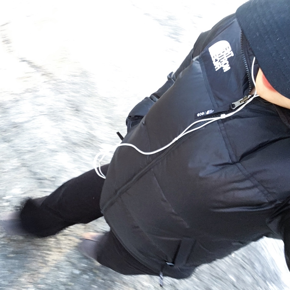 The North Face 1996 Eco Nuptse Jacket Black 착용 스타일