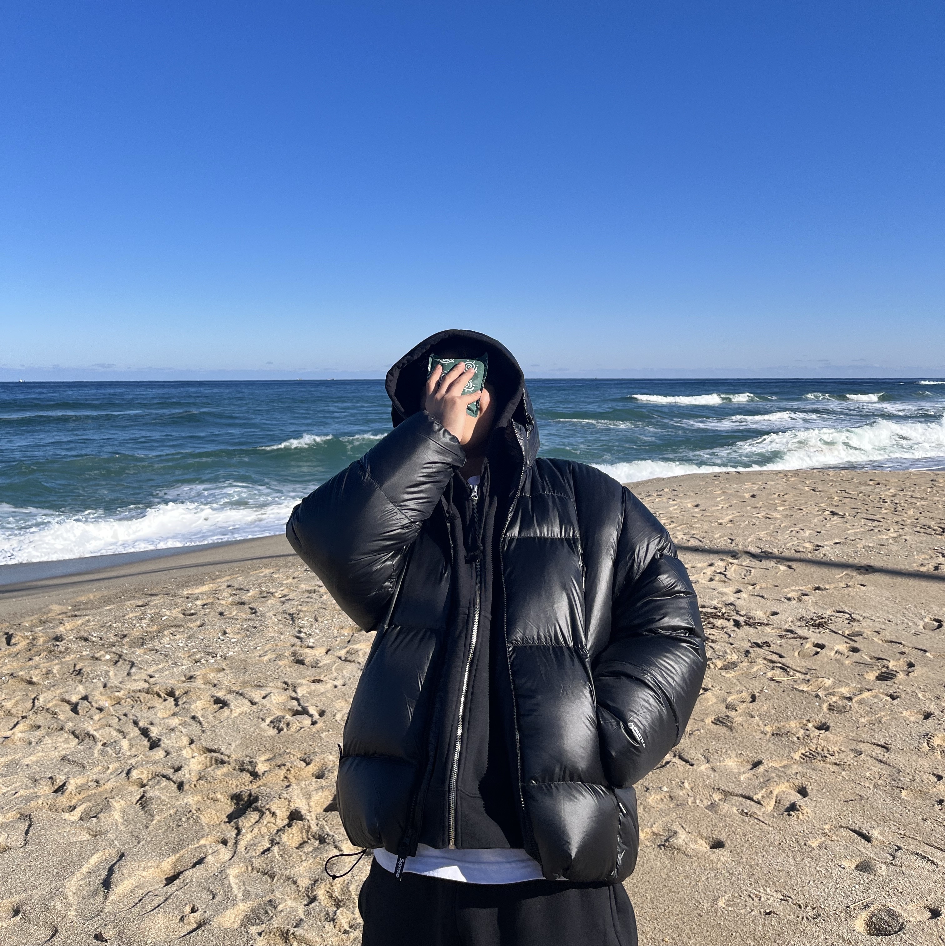 Supreme Featherweight Down Puffer Jacket Black - 23FW, Nike x Stussy Full Zip Washed Fleece Hoodie Black (FJ9175-010) 착용 스타일 - 2