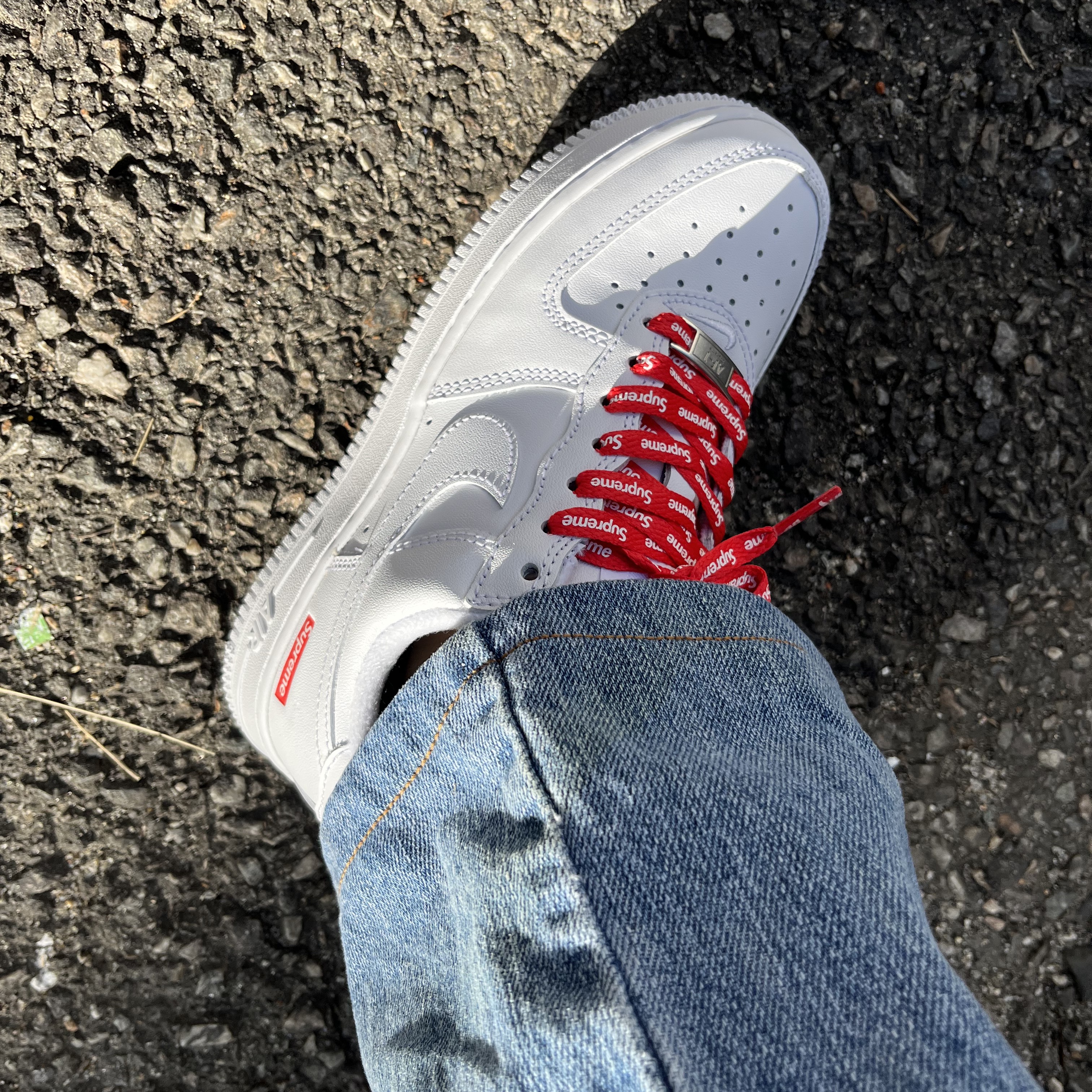 Nike x Supreme Air Force 1 Low White 착용 스타일 - 2