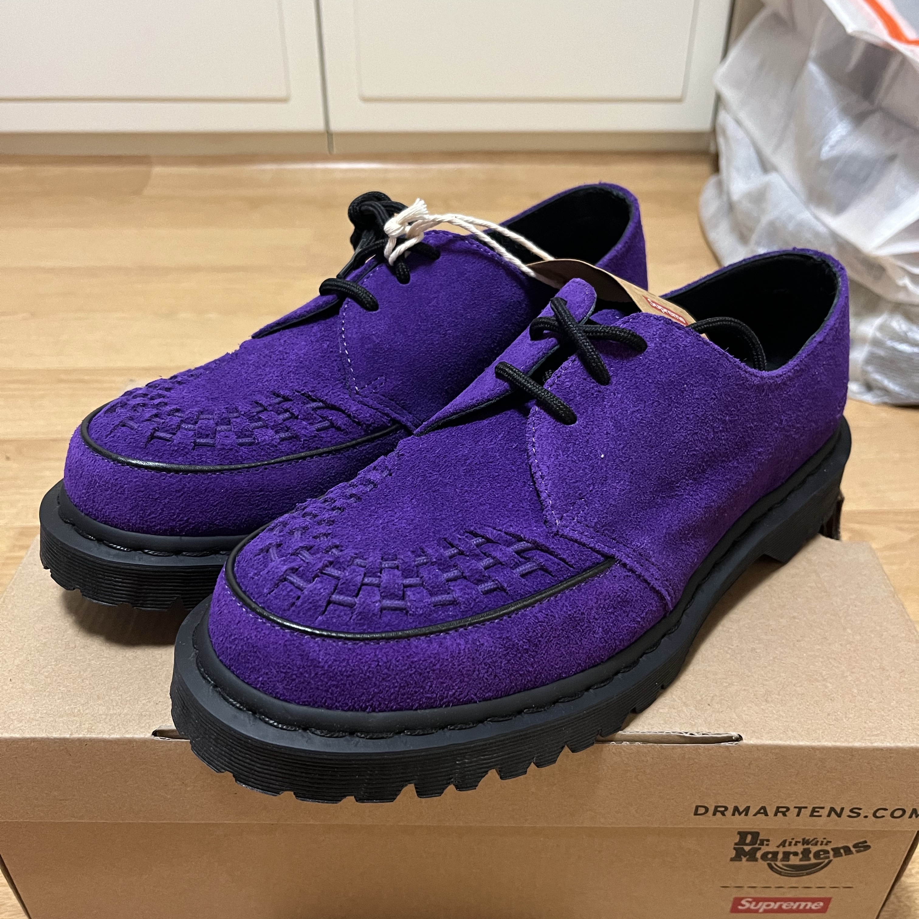 Dr. Martens x Supreme Ramsey Creeper Purple 착용 스타일
