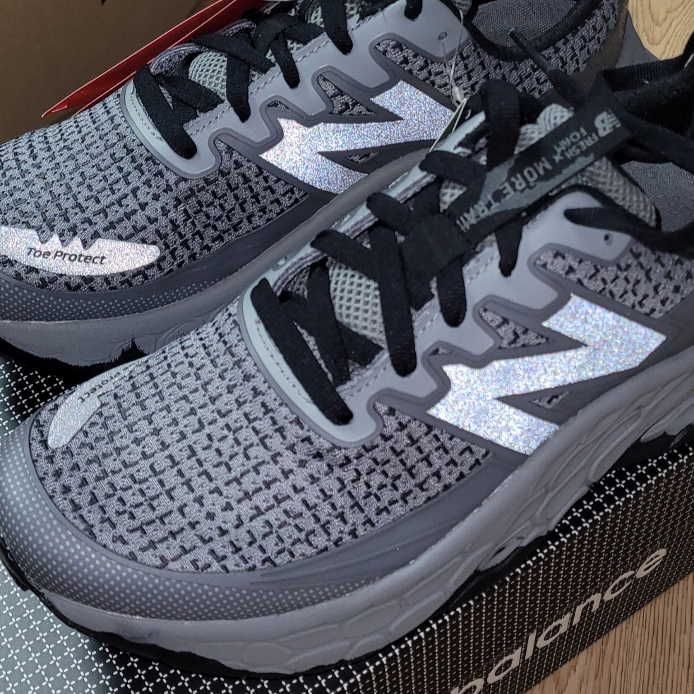New Balance x Cayl Fresh Foam X More Trail v3 Shadow Grey 착용 스타일 - 3
