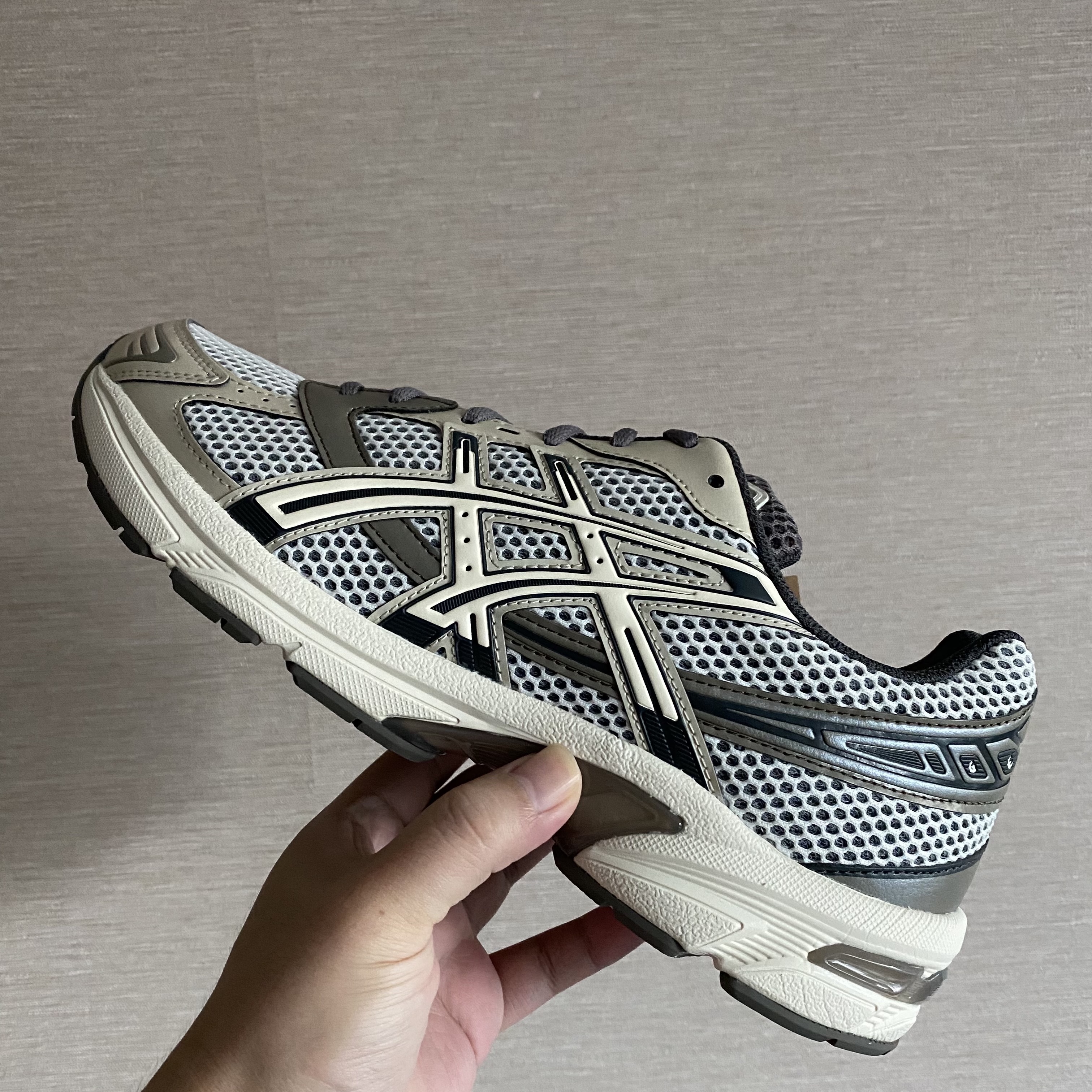 Asics Gel-1130 Birch Dark Taupe - Korea Exclusive 착용 스타일
