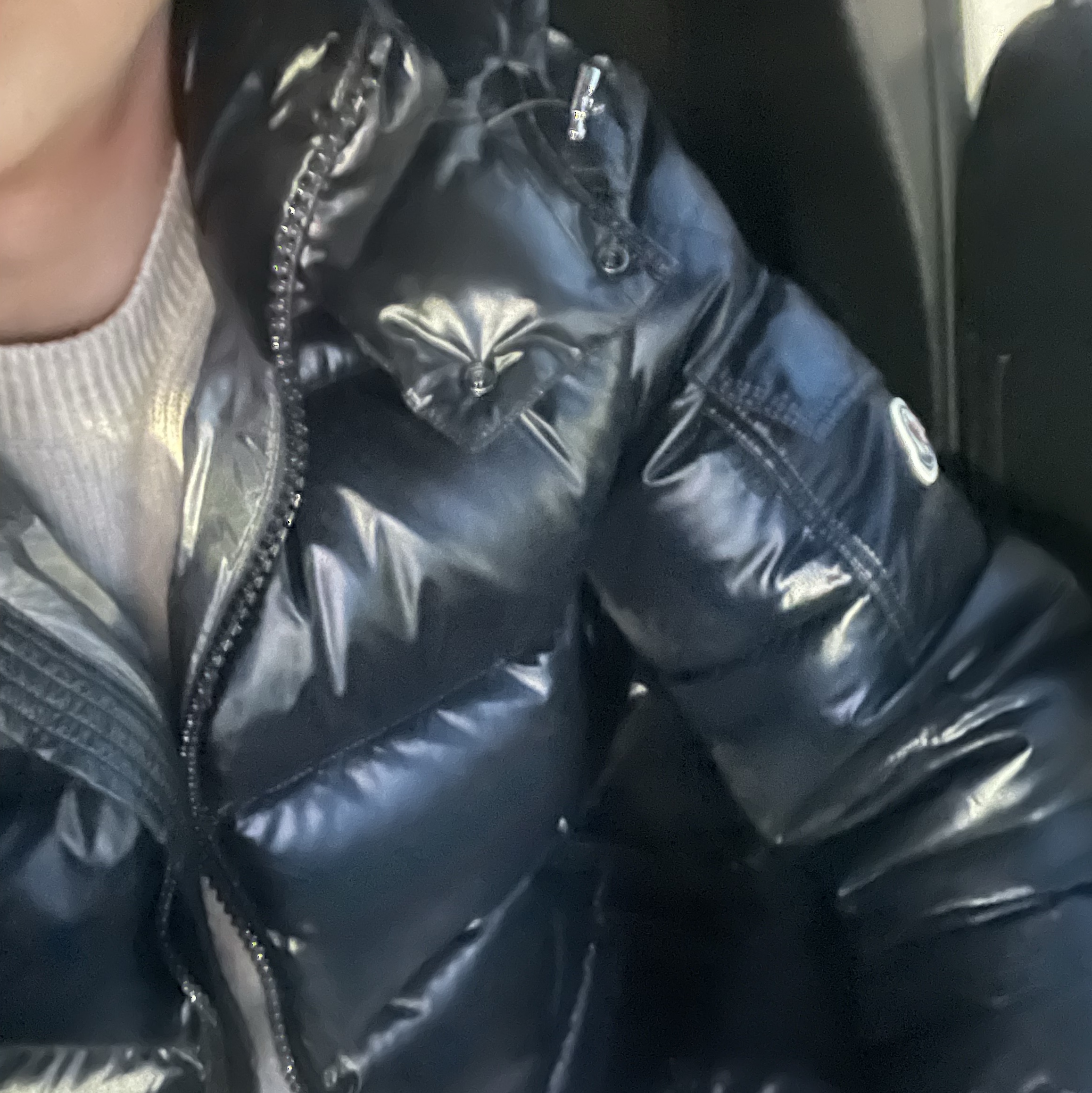 Moncler Maya Short Down Jacket Black - 23FW 착용 스타일