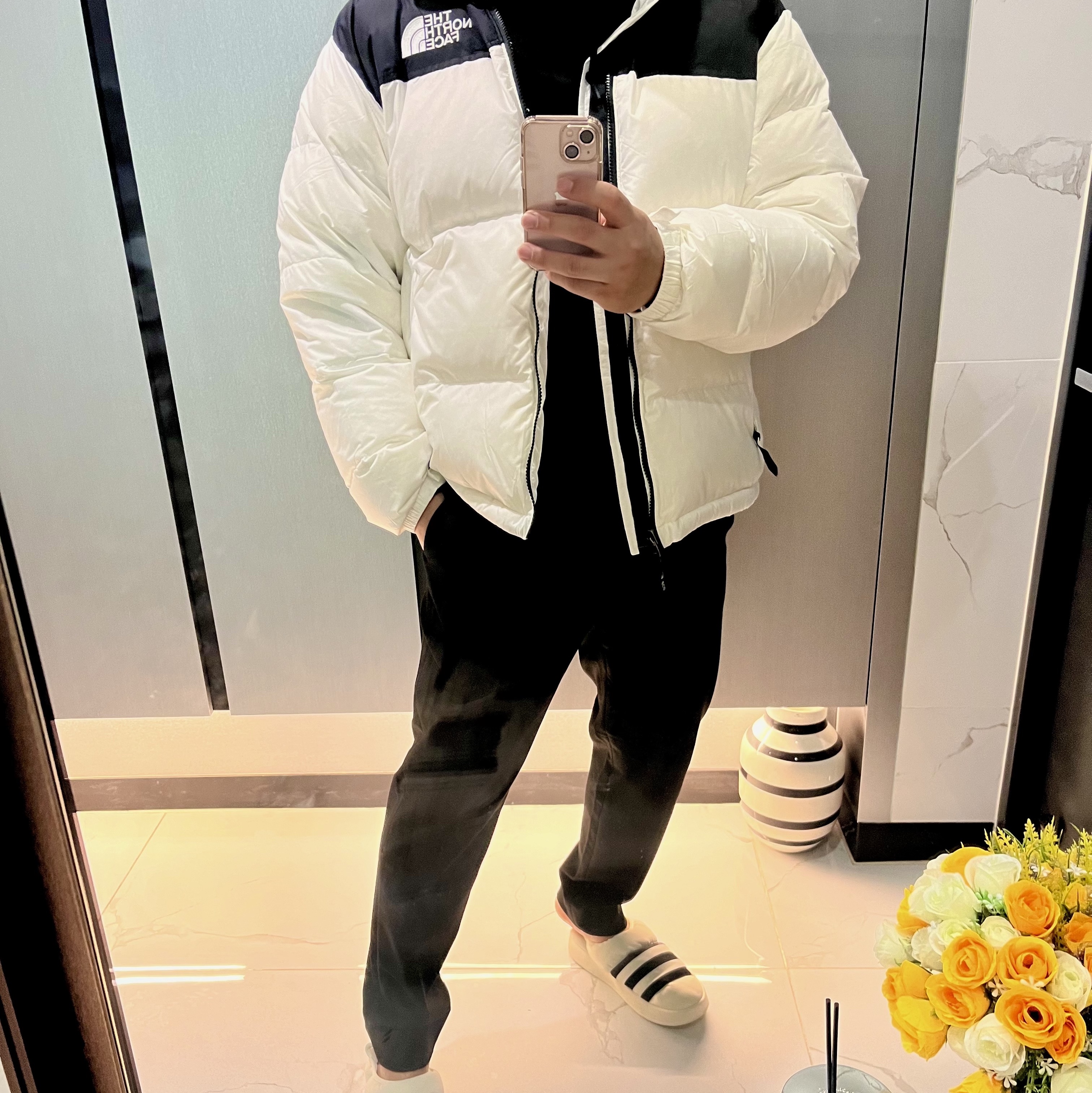 The North Face 1996 Retro Nuptse Down Jacket TNF Black, Adidas Puffylette Off White 착용 스타일