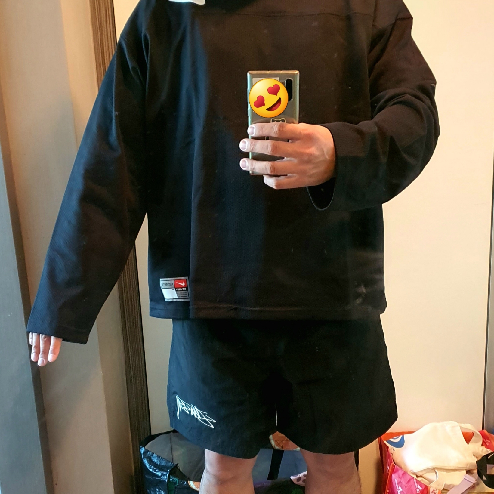 Nike x Stussy Long Sleeve Top Black (FJ9164-010), Nike x Stussy Shorts Black (FJ9167-010) 착용 스타일 - 1