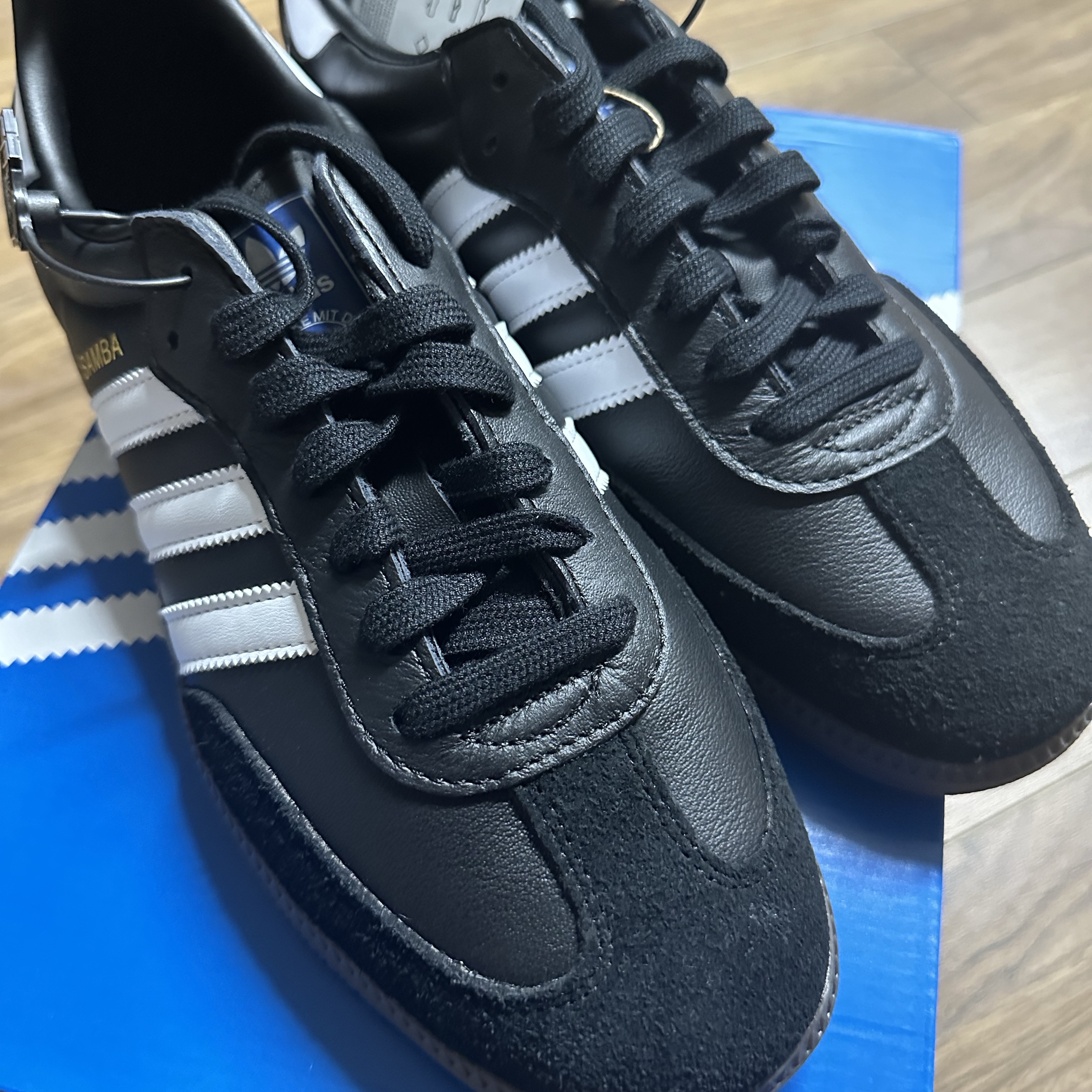 Adidas Samba OG Black White Gum 착용 스타일