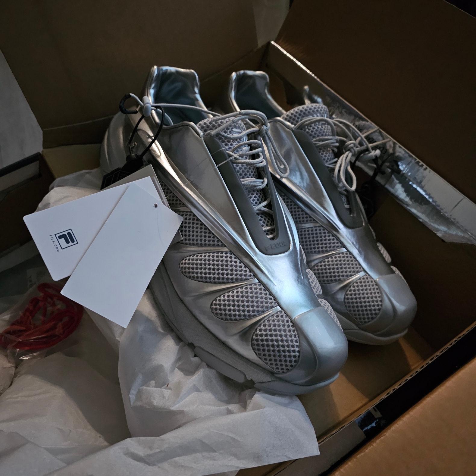 Fila x Thug Club Replica 2002 Grey White 착용 스타일 - 3
