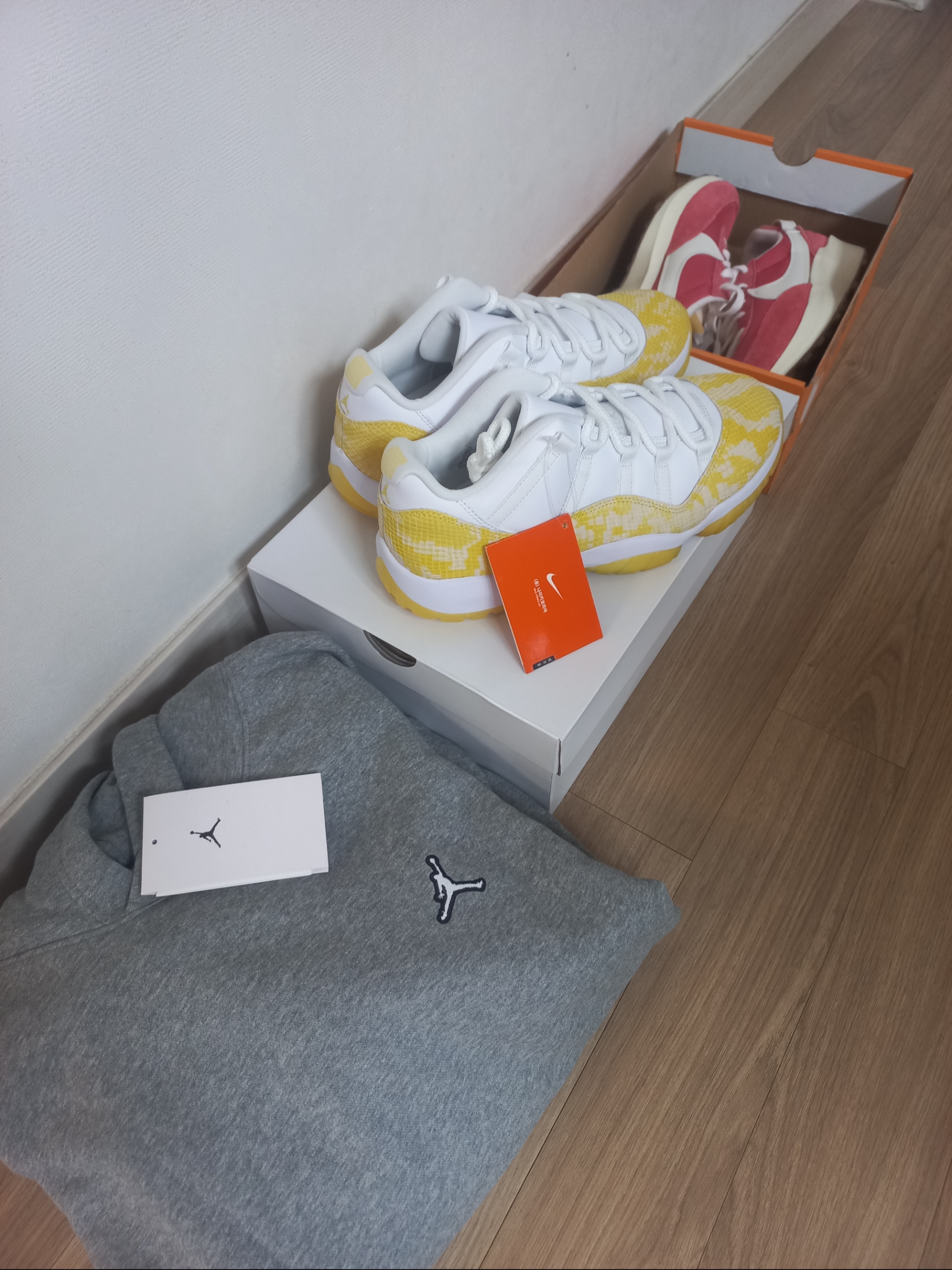 Jordan Essential Fleece Pullover Hoodie Carbon Heather - Asia, (W) Jordan 11 Retro Low Yellow Snakeskin 착용 스타일