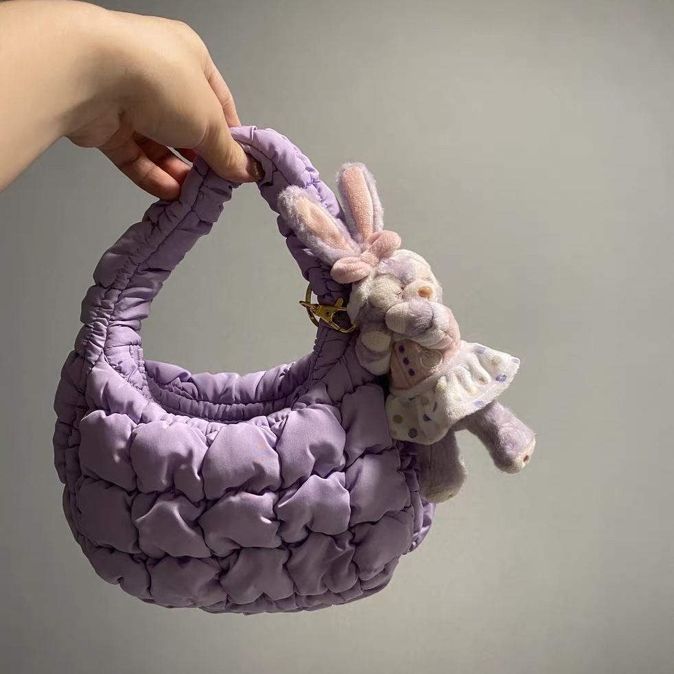 COS Quilted Micro Bag Off White 착용 스타일