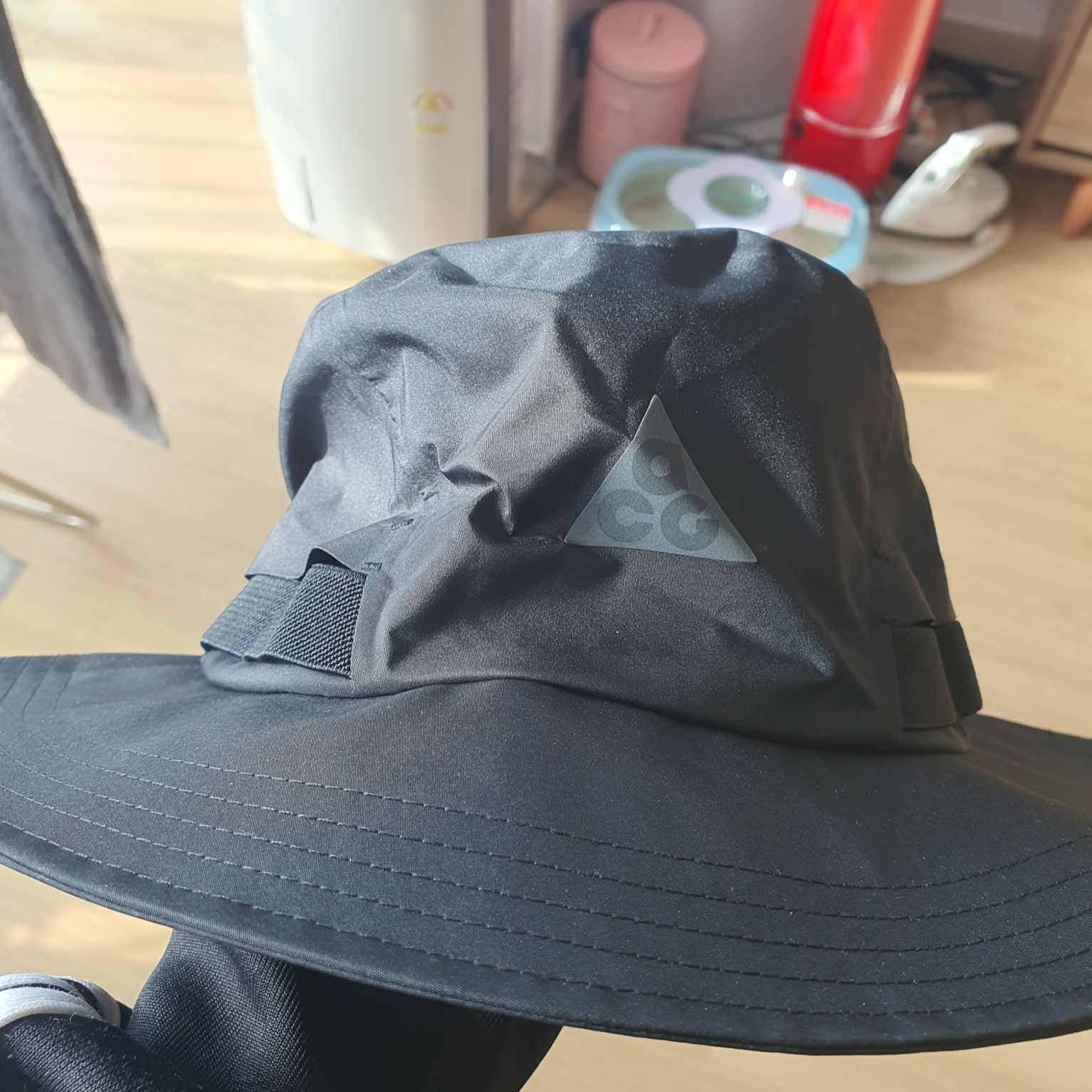 Nike ACG Apex Bucket Hat Black 착용 스타일
