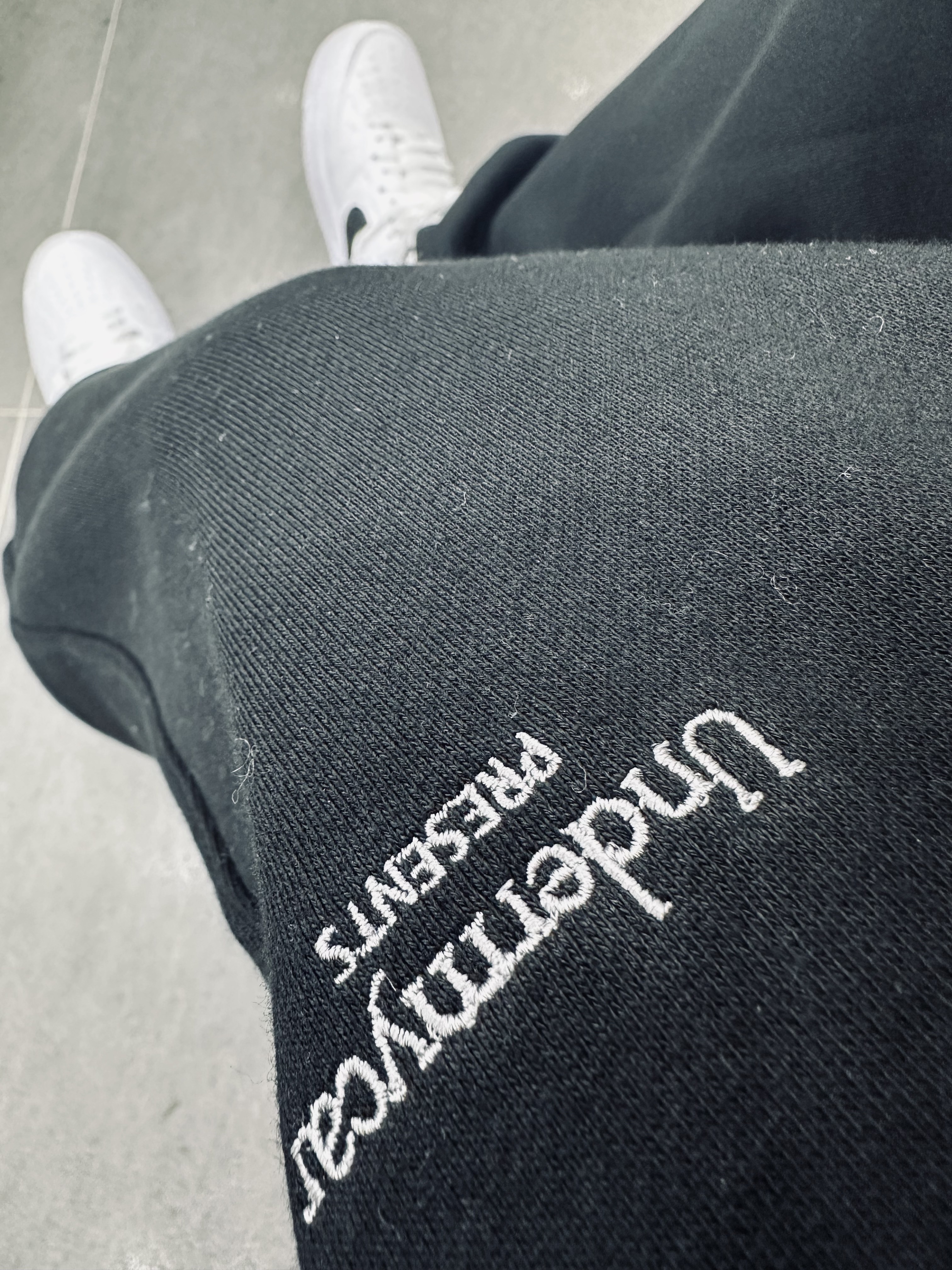 Undermycar Mu.03 Anti Fxxking Logo Play Oversized Sweat Jogger Black, Nike Air Force 1 '07 White Black 착용 스타일 - 2