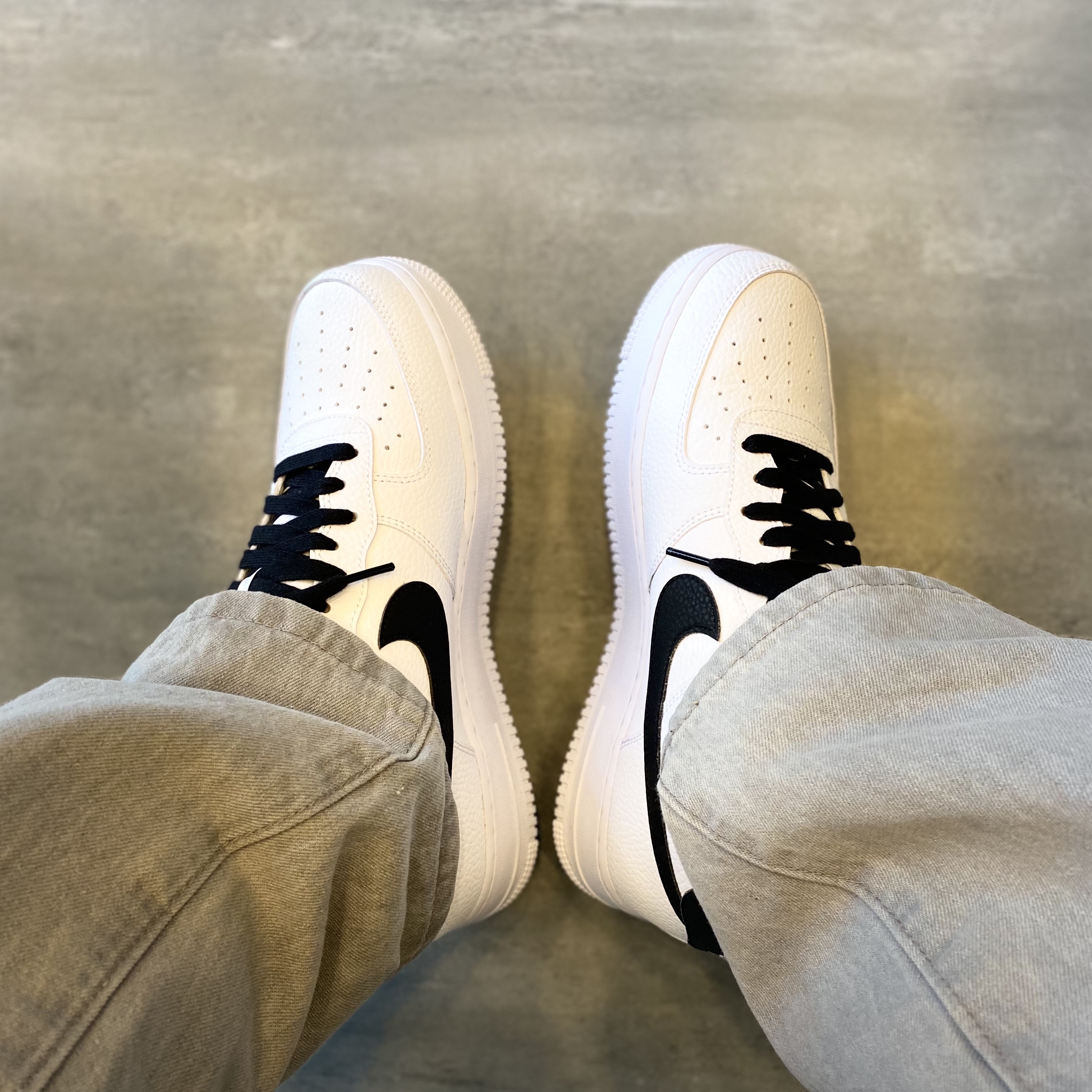 Nike Air Force 1 '07 White Black 착용 스타일