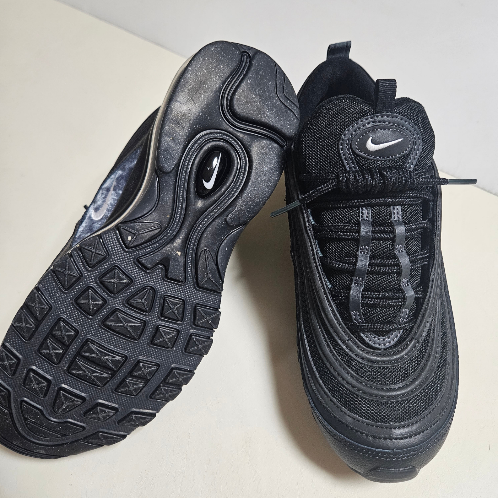 Nike Air Max 97 Black White Anthracite 착용 스타일 - 5