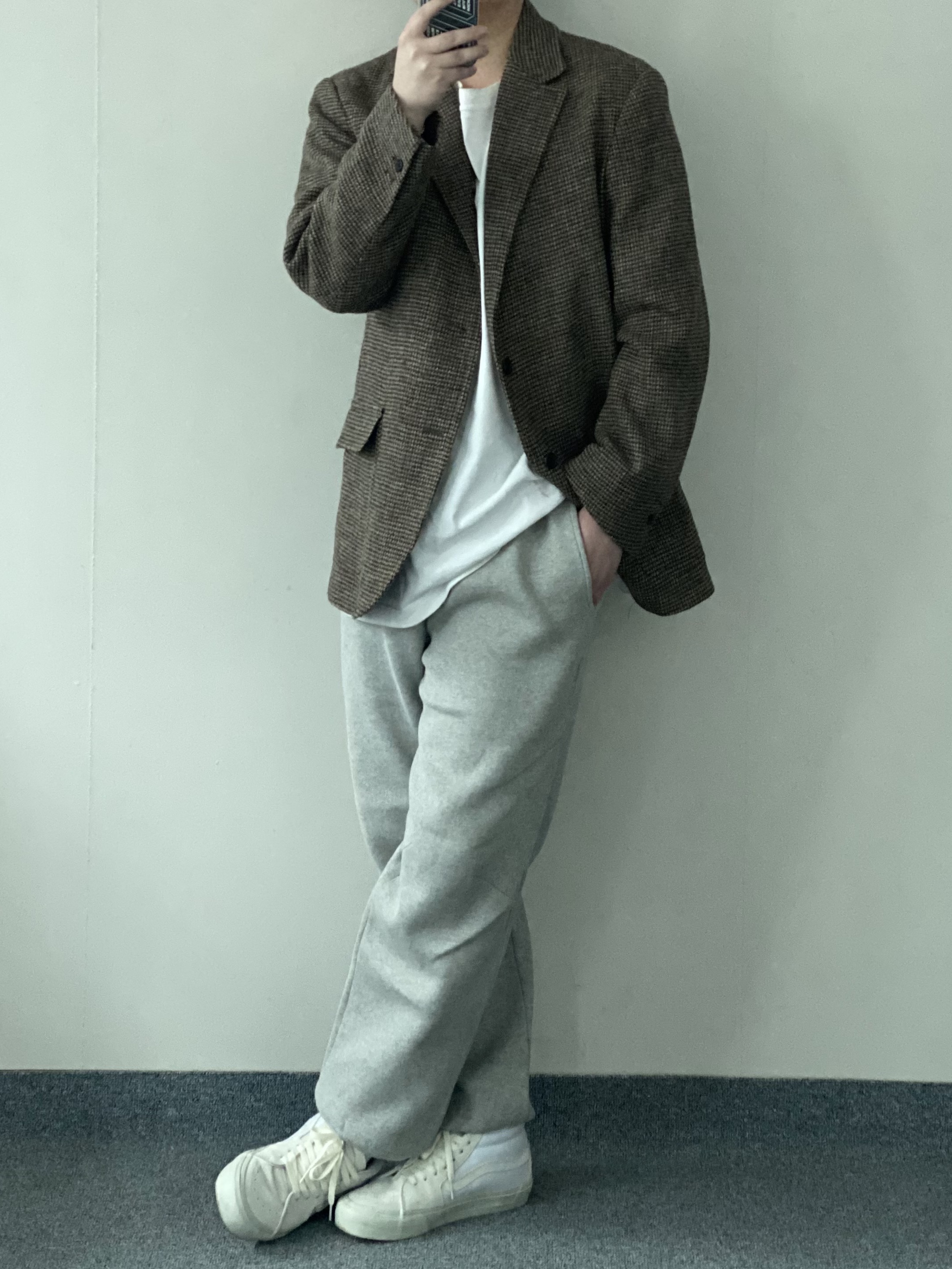 Vans Vault x JJJJound Sk8-Mid LX True White 착용 스타일