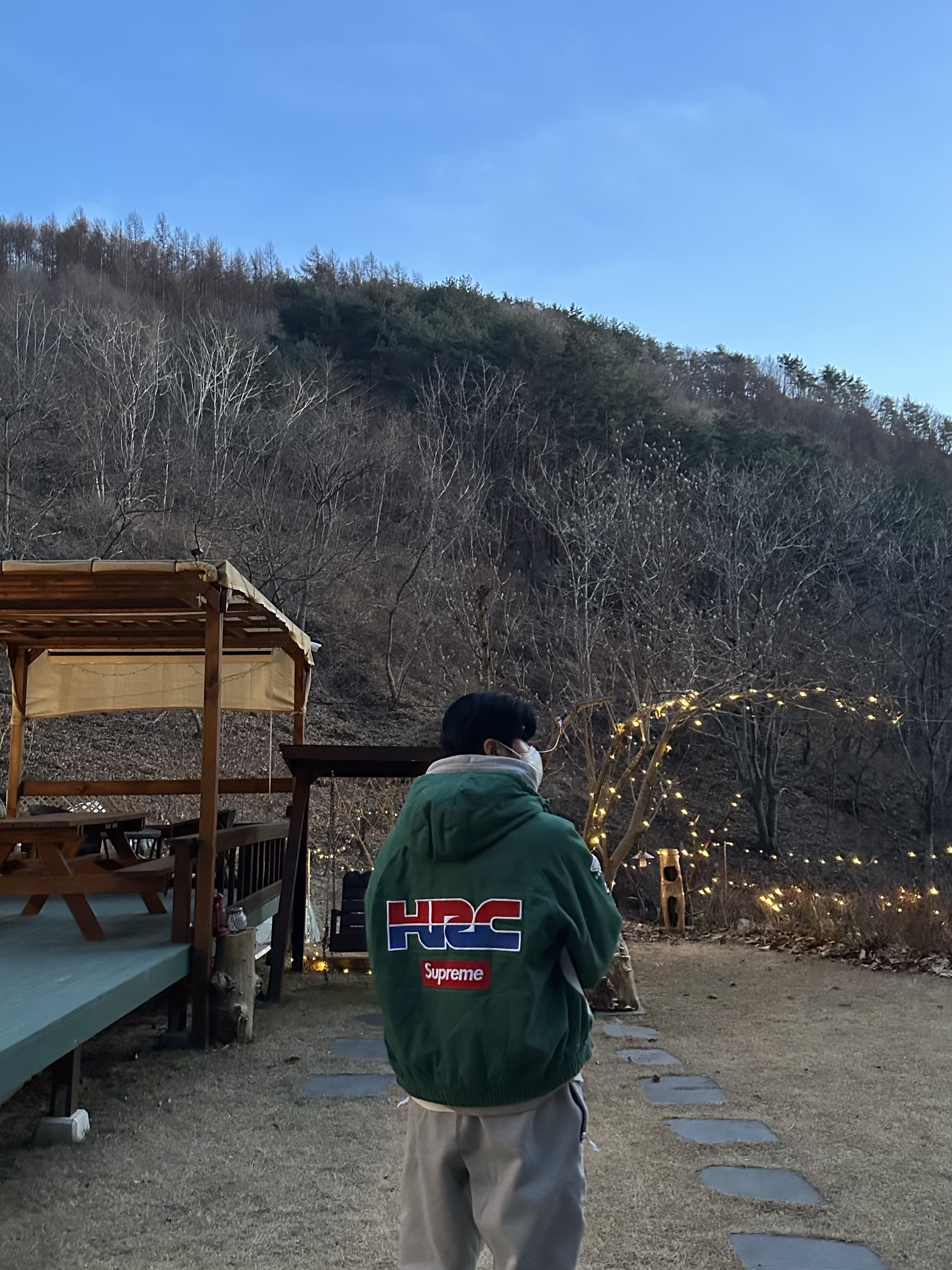 Supreme x Honda x Fox Racing Puffy Zip Up Jacket Red - 19FW, Nike x Supreme Air Force 1 Low White 착용 스타일 - 4