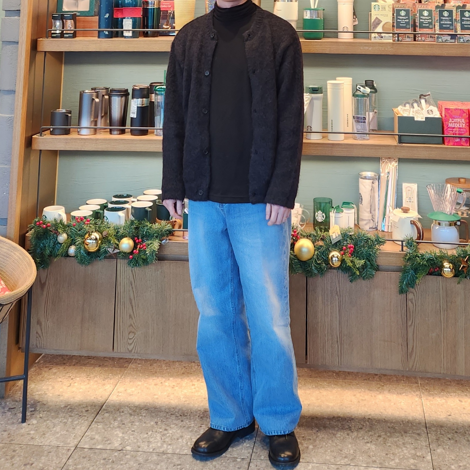 STU Mohair Cardigan Black 착용 스타일 - 1