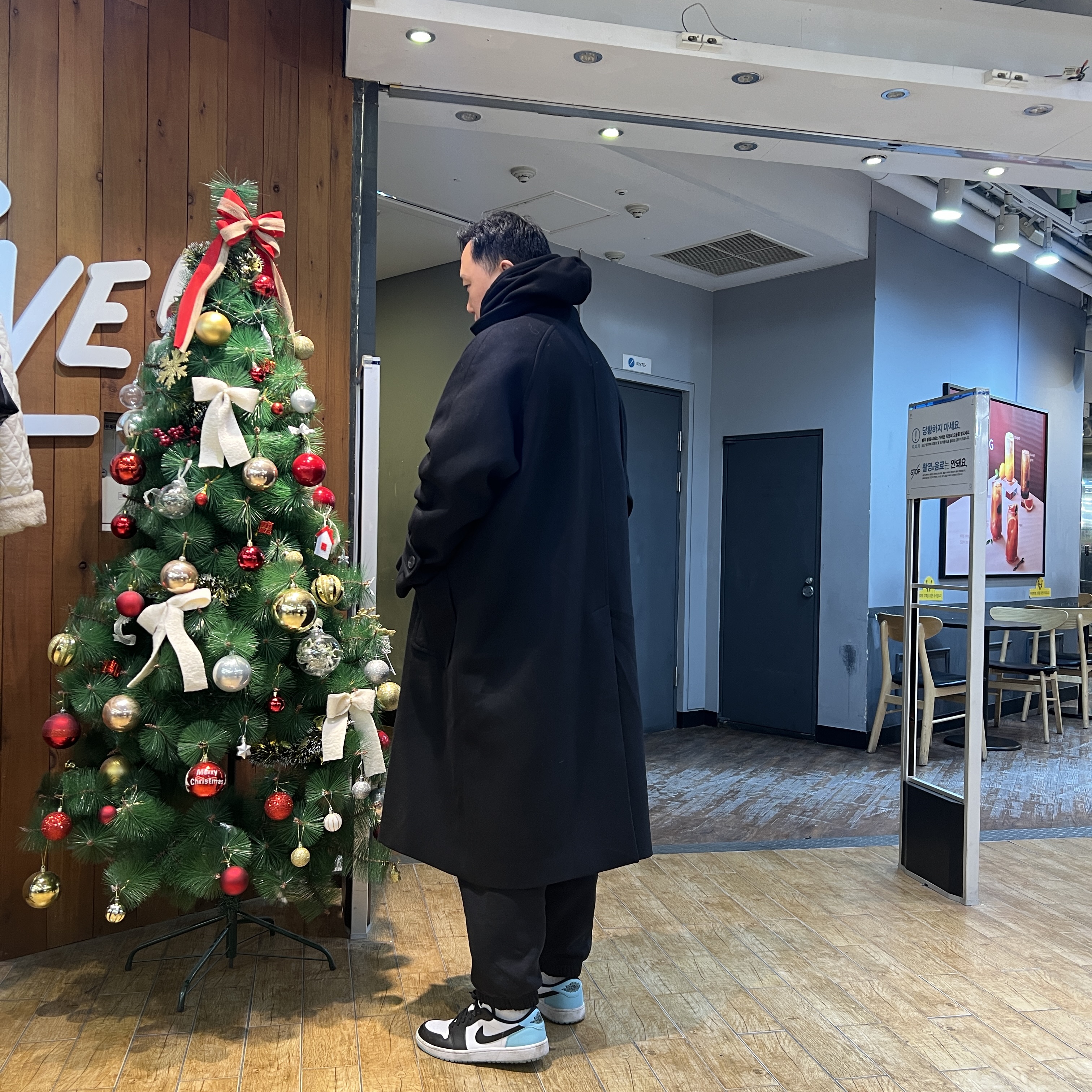 Undermycar Legion.02 Balmacaan Oversized Wool Coat Black, Jordan 1 Low Golf Copa 착용 스타일