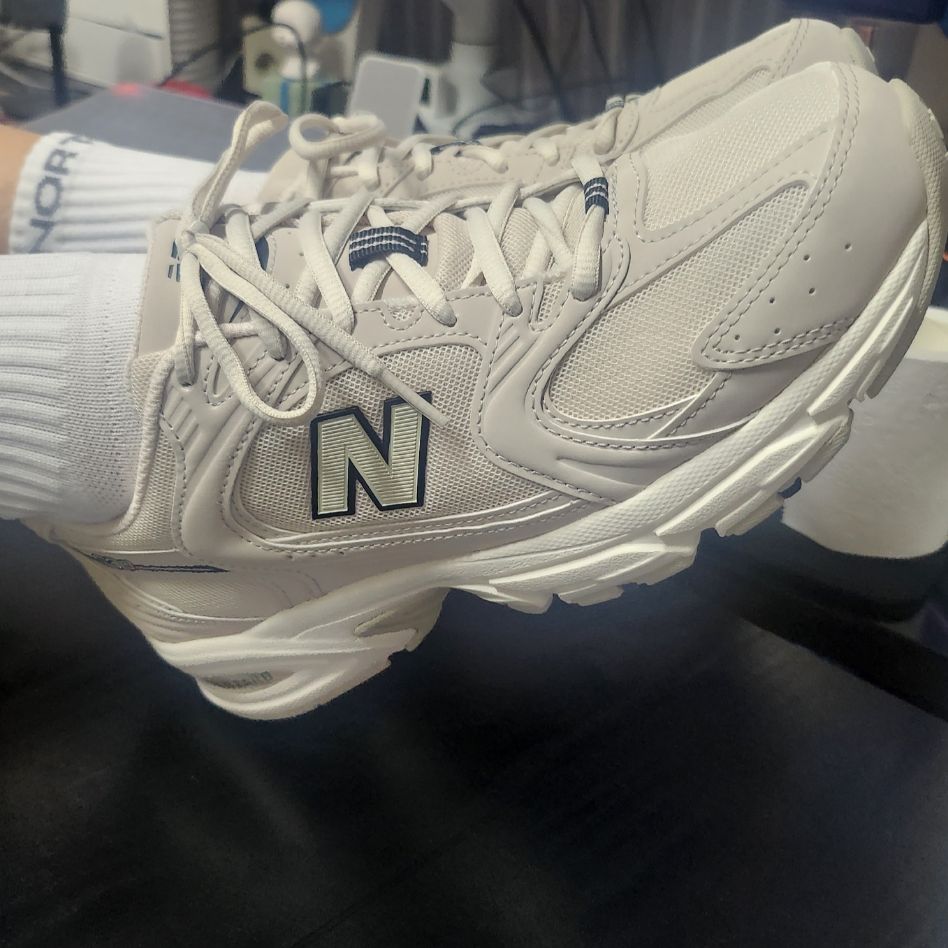 New Balance 530 Ivory 착용 스타일 - 2