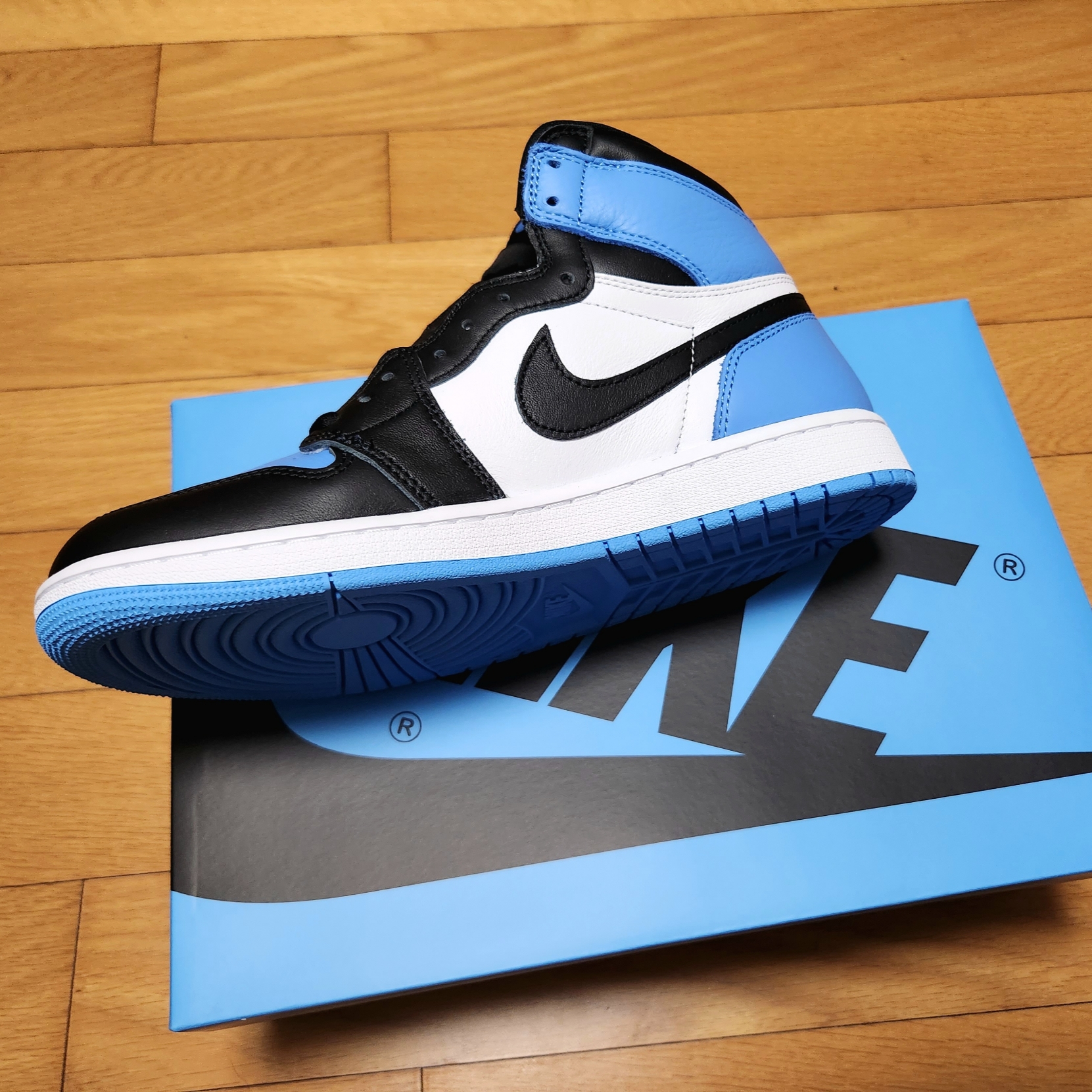 Jordan 1 Retro High OG University Blue 착용 스타일