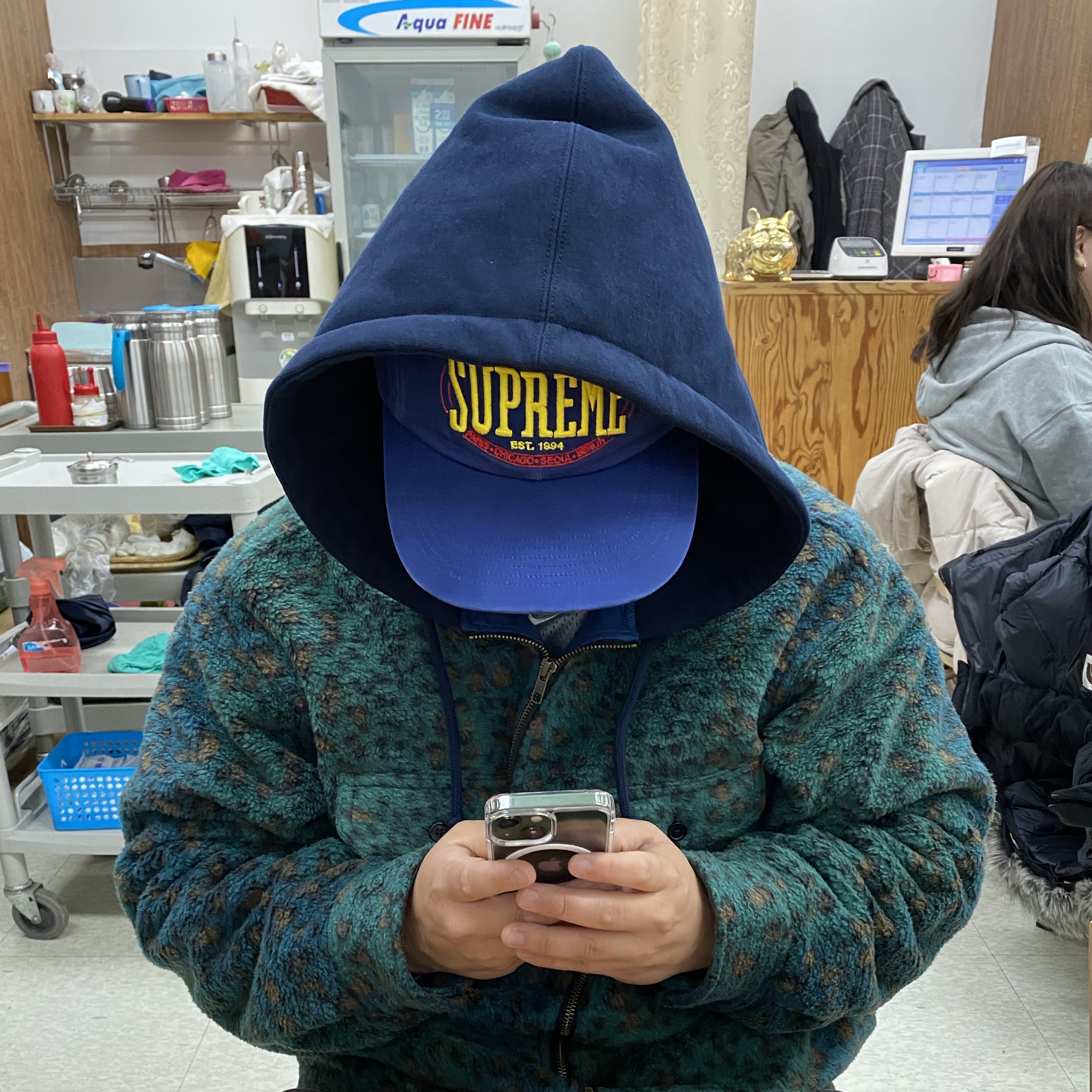 Supreme Warm Up 6-Panel Navy - 23FW, Supreme Fleece Zip Up Hooded Shirt Teal Leopard - 23FW 착용 스타일