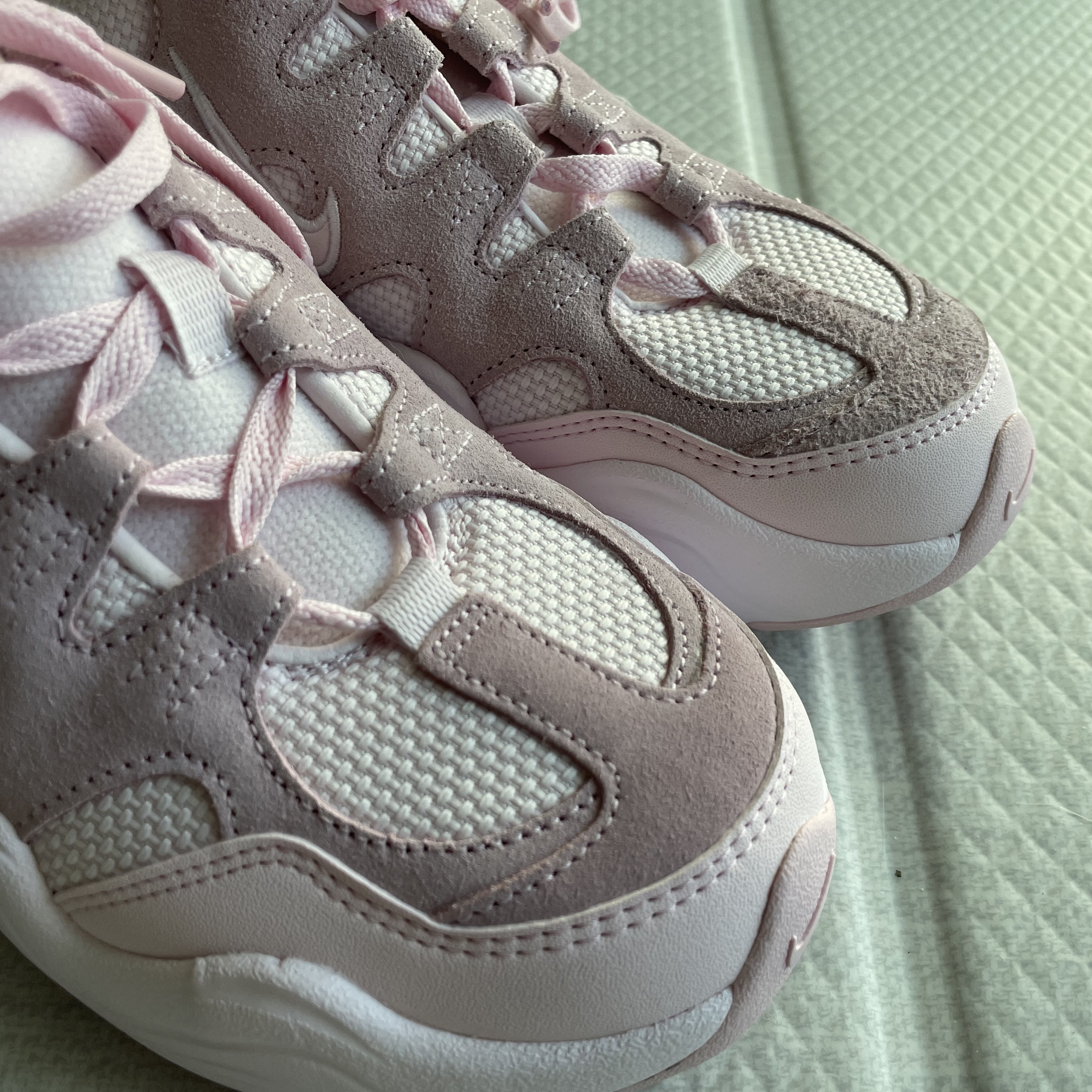 (W) Nike Tech Hera Pearl Pink 착용 스타일 - 2